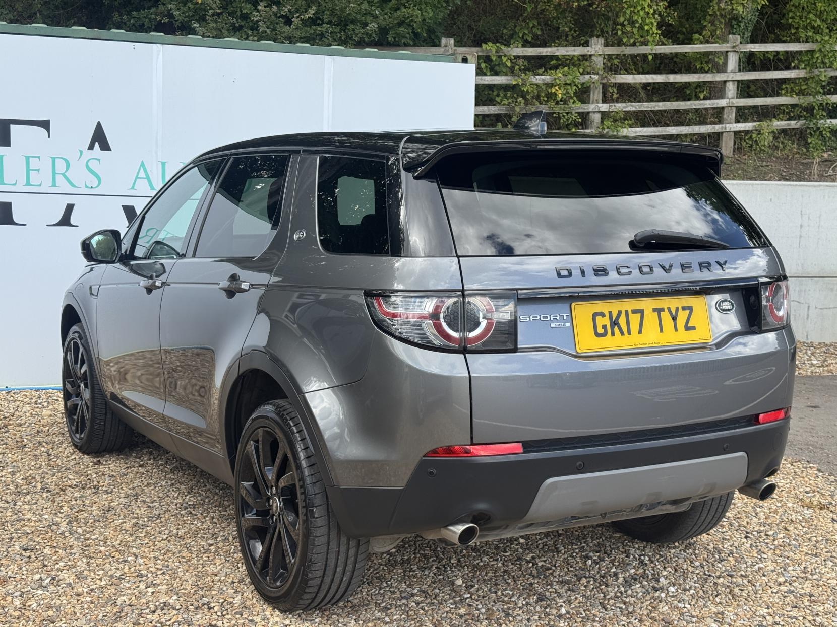 Land Rover Discovery Sport 2.0 TD4 HSE Black SUV 5dr Diesel Auto 4WD Euro 6 (s/s) (180 ps)