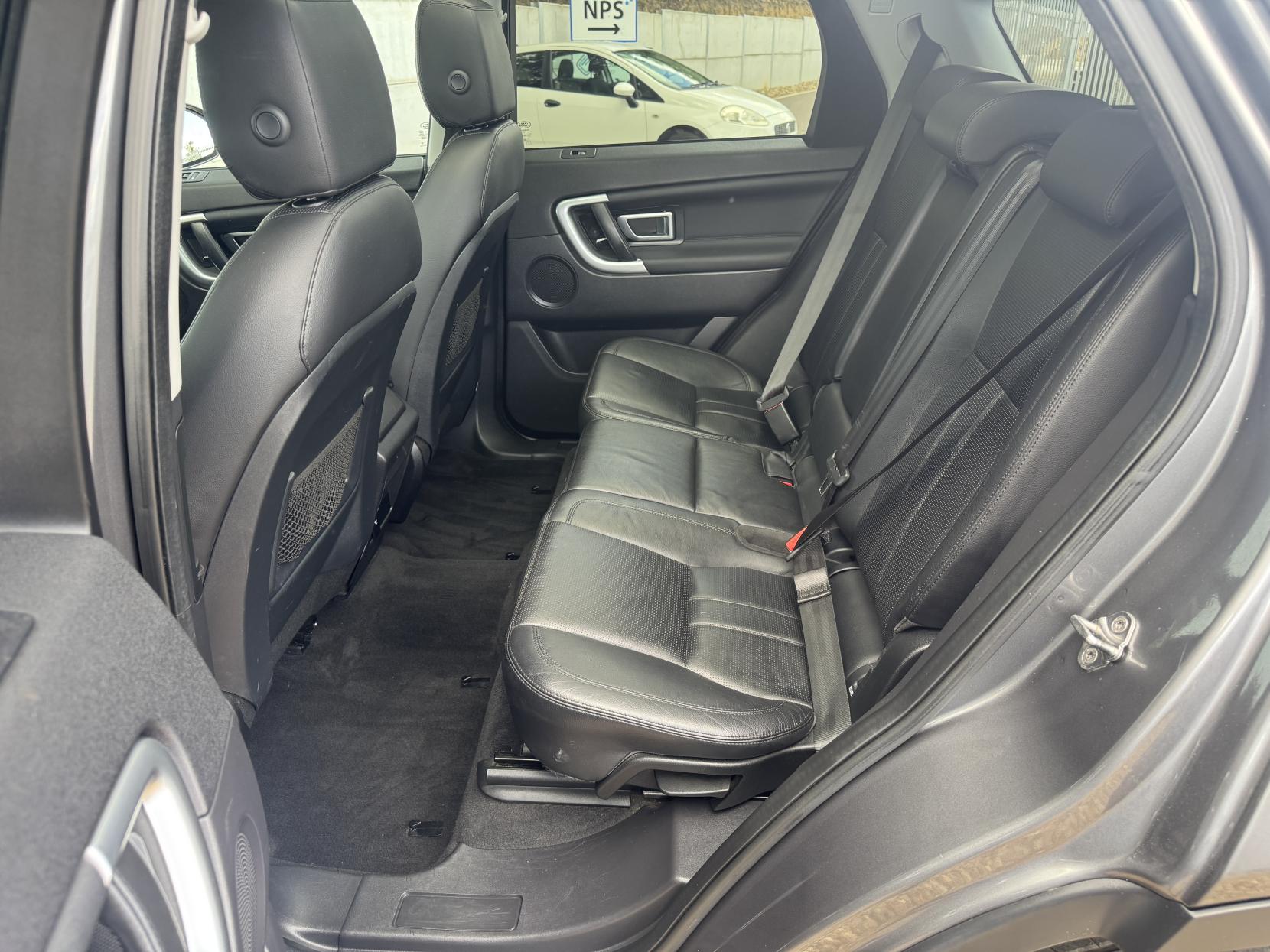 Land Rover Discovery Sport 2.0 TD4 HSE Black SUV 5dr Diesel Auto 4WD Euro 6 (s/s) (180 ps)