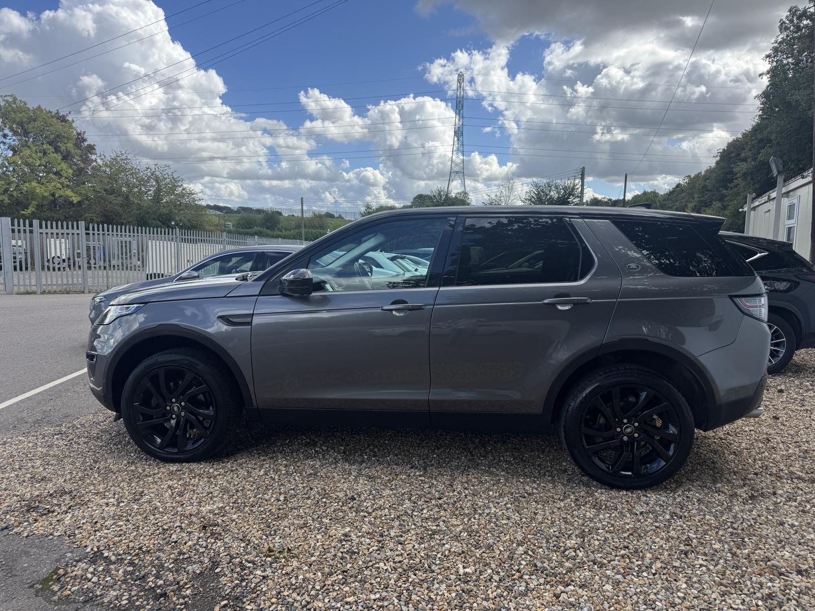 Land Rover Discovery Sport 2.0 TD4 HSE Black SUV 5dr Diesel Auto 4WD Euro 6 (s/s) (180 ps)