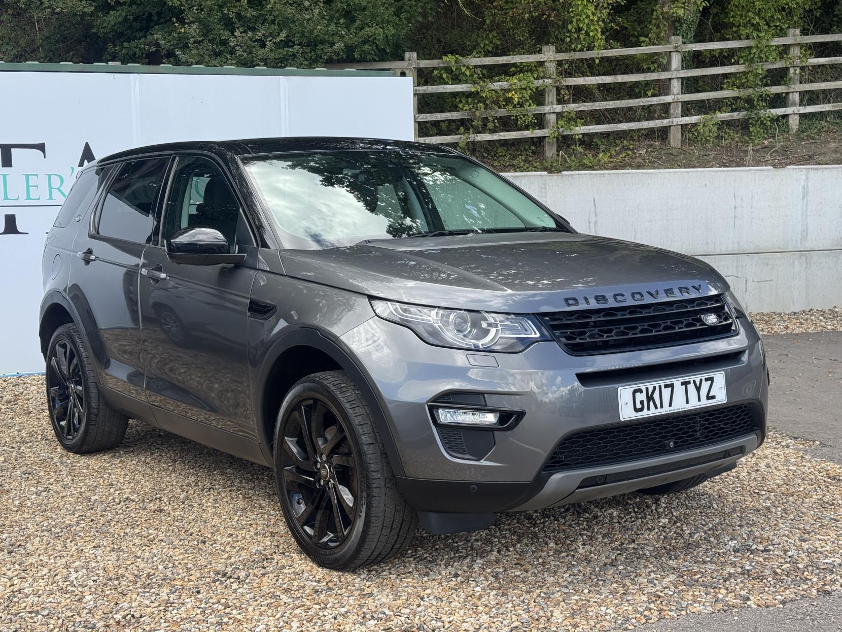 Land Rover Discovery Sport 2.0 TD4 HSE Black SUV 5dr Diesel Auto 4WD Euro 6 (s/s) (180 ps)
