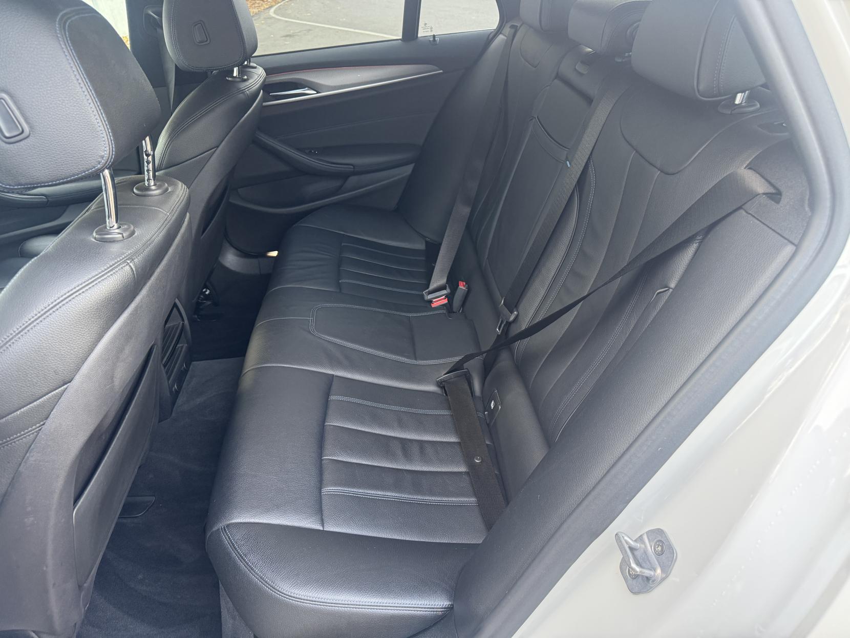 BMW 5 Series 2.0 520i GPF M Sport Touring 5dr Petrol Auto Euro 6 (s/s) (184 ps)