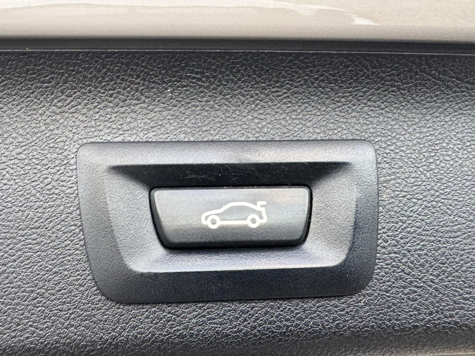 BMW 5 Series 2.0 520i GPF M Sport Touring 5dr Petrol Auto Euro 6 (s/s) (184 ps)