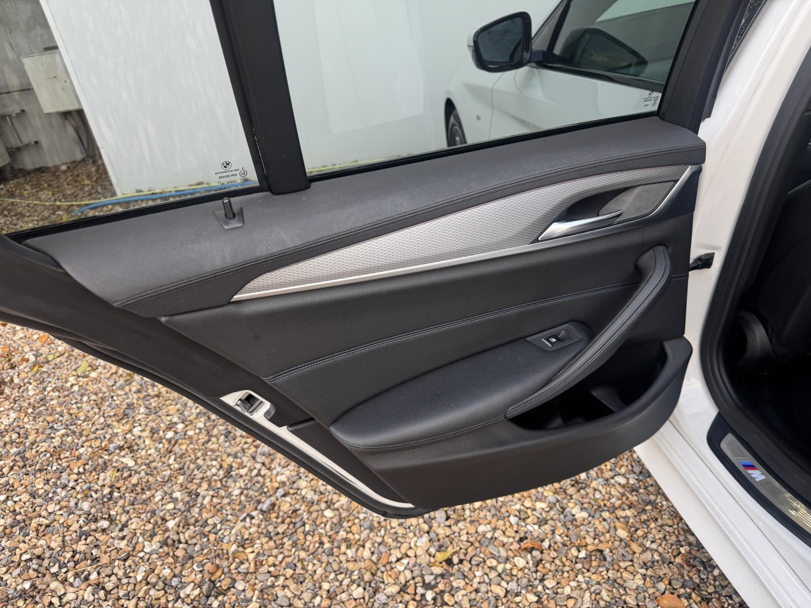 BMW 5 Series 2.0 520i GPF M Sport Touring 5dr Petrol Auto Euro 6 (s/s) (184 ps)