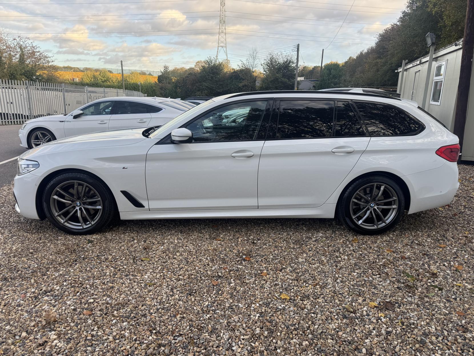 BMW 5 Series 2.0 520i GPF M Sport Touring 5dr Petrol Auto Euro 6 (s/s) (184 ps)
