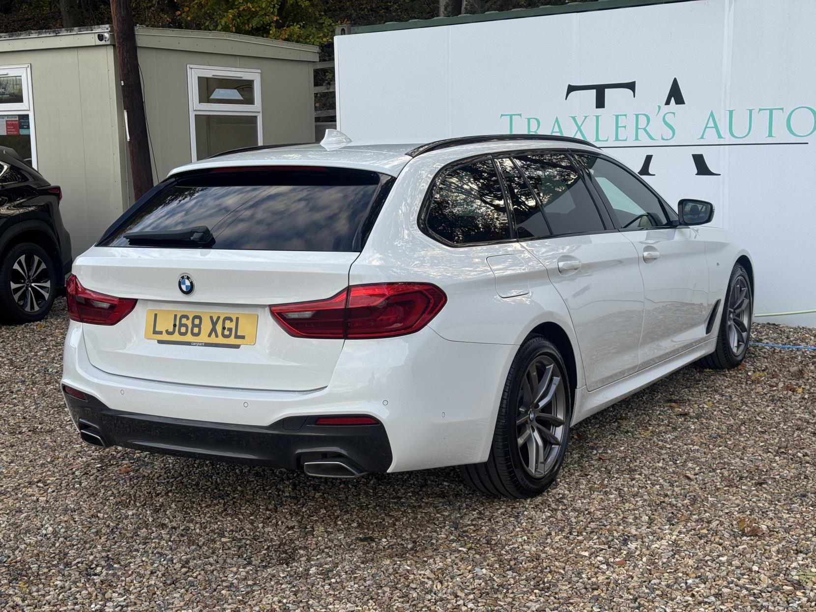 BMW 5 Series 2.0 520i GPF M Sport Touring 5dr Petrol Auto Euro 6 (s/s) (184 ps)