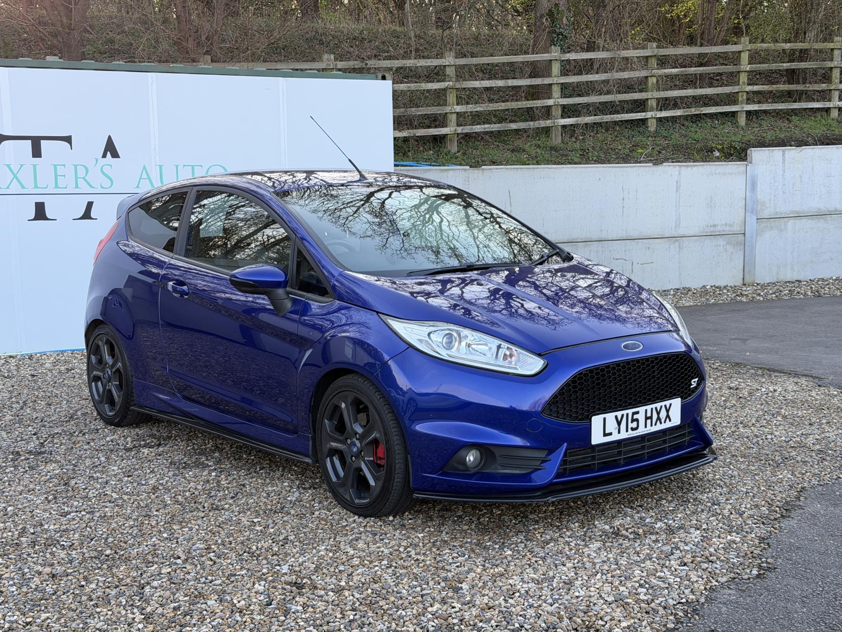 Ford Fiesta 1.6T EcoBoost ST-2 Hatchback 3dr Petrol Manual Euro 5 (182 ps)