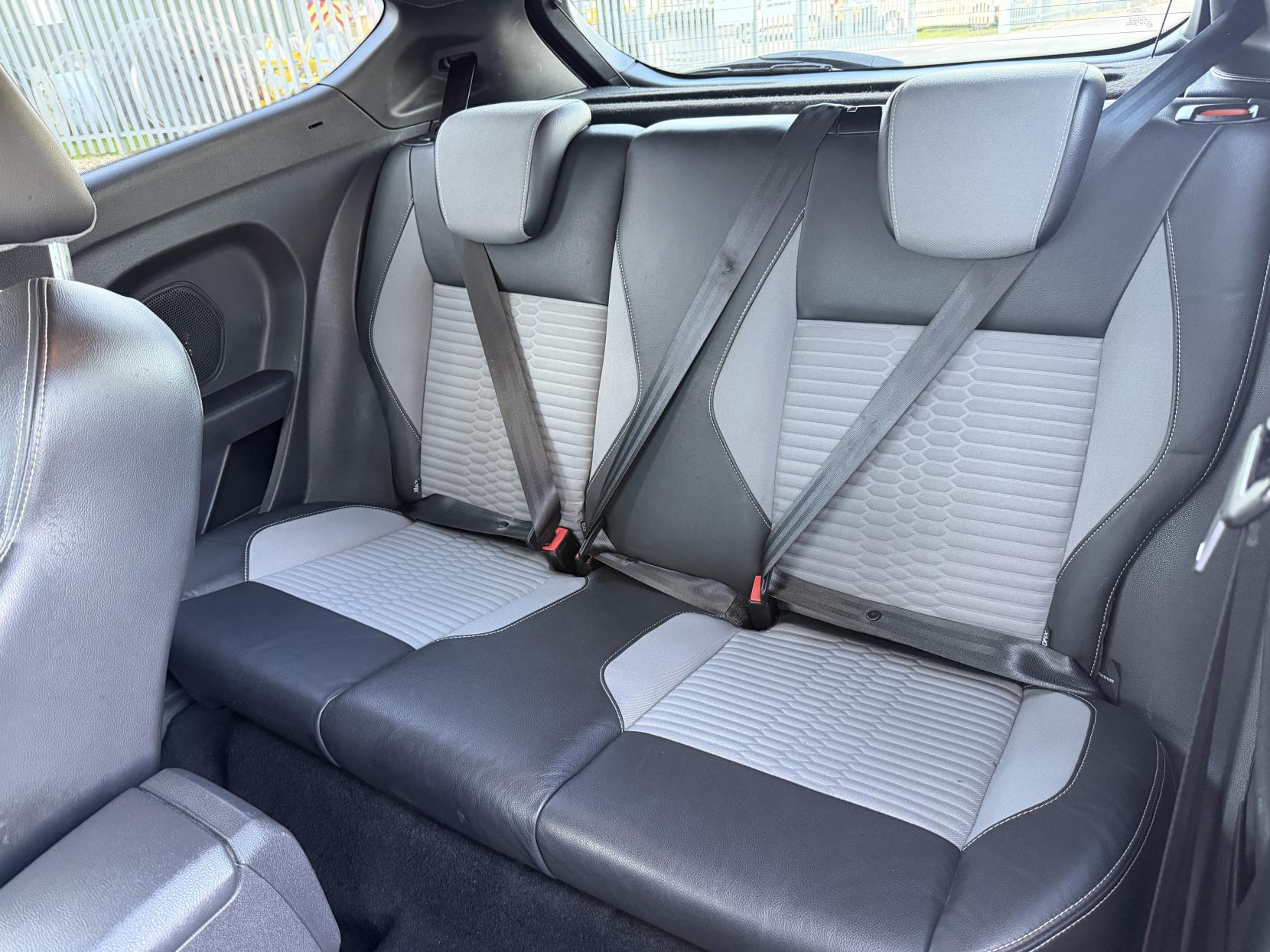 Ford Fiesta 1.6T EcoBoost ST-2 Hatchback 3dr Petrol Manual Euro 5 (182 ps)