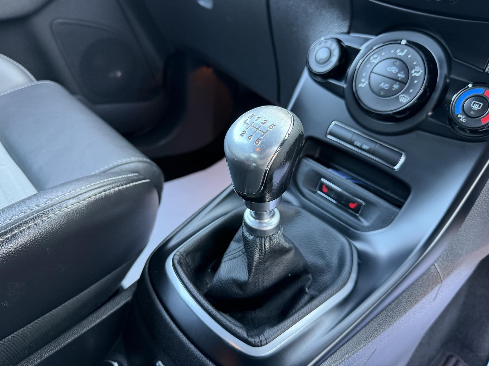 Ford Fiesta 1.6T EcoBoost ST-2 Hatchback 3dr Petrol Manual Euro 5 (182 ps)