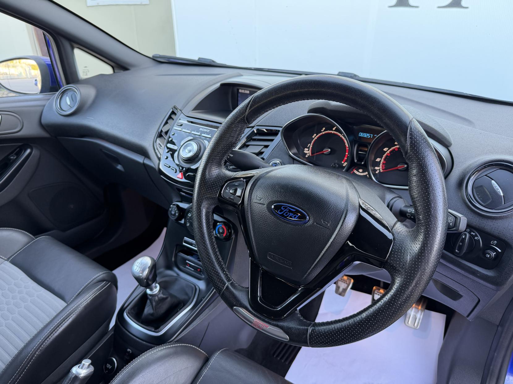 Ford Fiesta 1.6T EcoBoost ST-2 Hatchback 3dr Petrol Manual Euro 5 (182 ps)