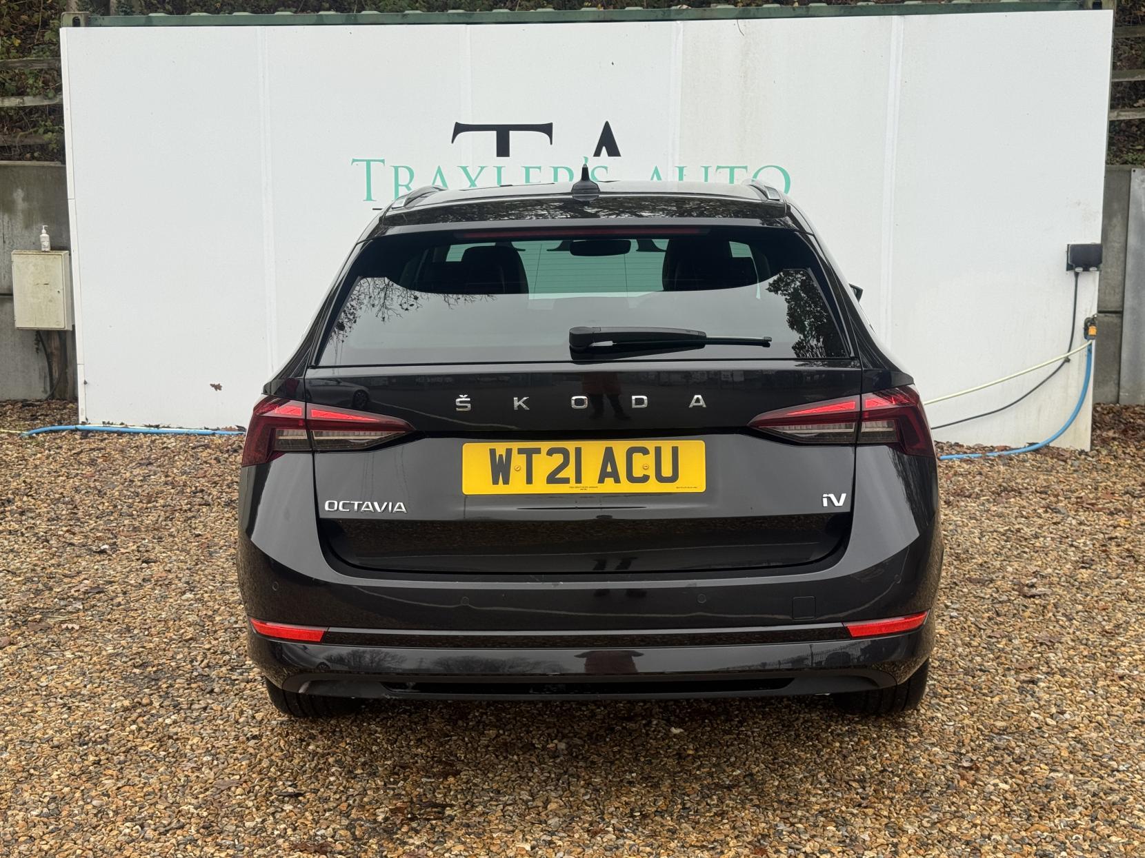 Skoda Octavia 1.4 TSI iV 13kWh SE L Estate 5dr Petrol Plug-in Hybrid DSG Euro 6 (s/s) (204 ps)