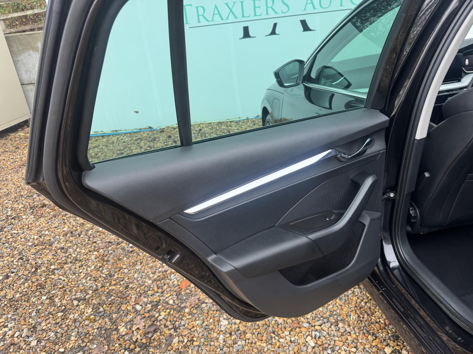 Skoda Octavia 1.4 TSI iV 13kWh SE L Estate 5dr Petrol Plug-in Hybrid DSG Euro 6 (s/s) (204 ps)