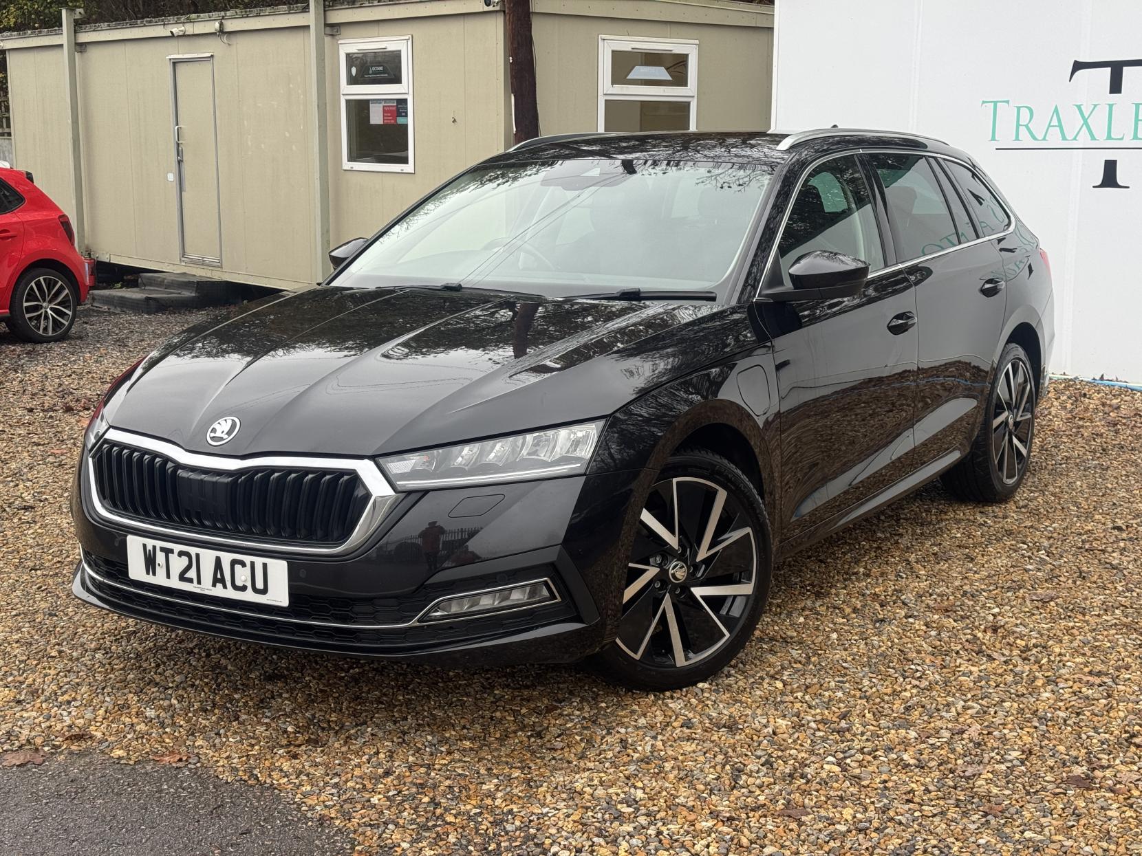 Skoda Octavia 1.4 TSI iV 13kWh SE L Estate 5dr Petrol Plug-in Hybrid DSG Euro 6 (s/s) (204 ps)