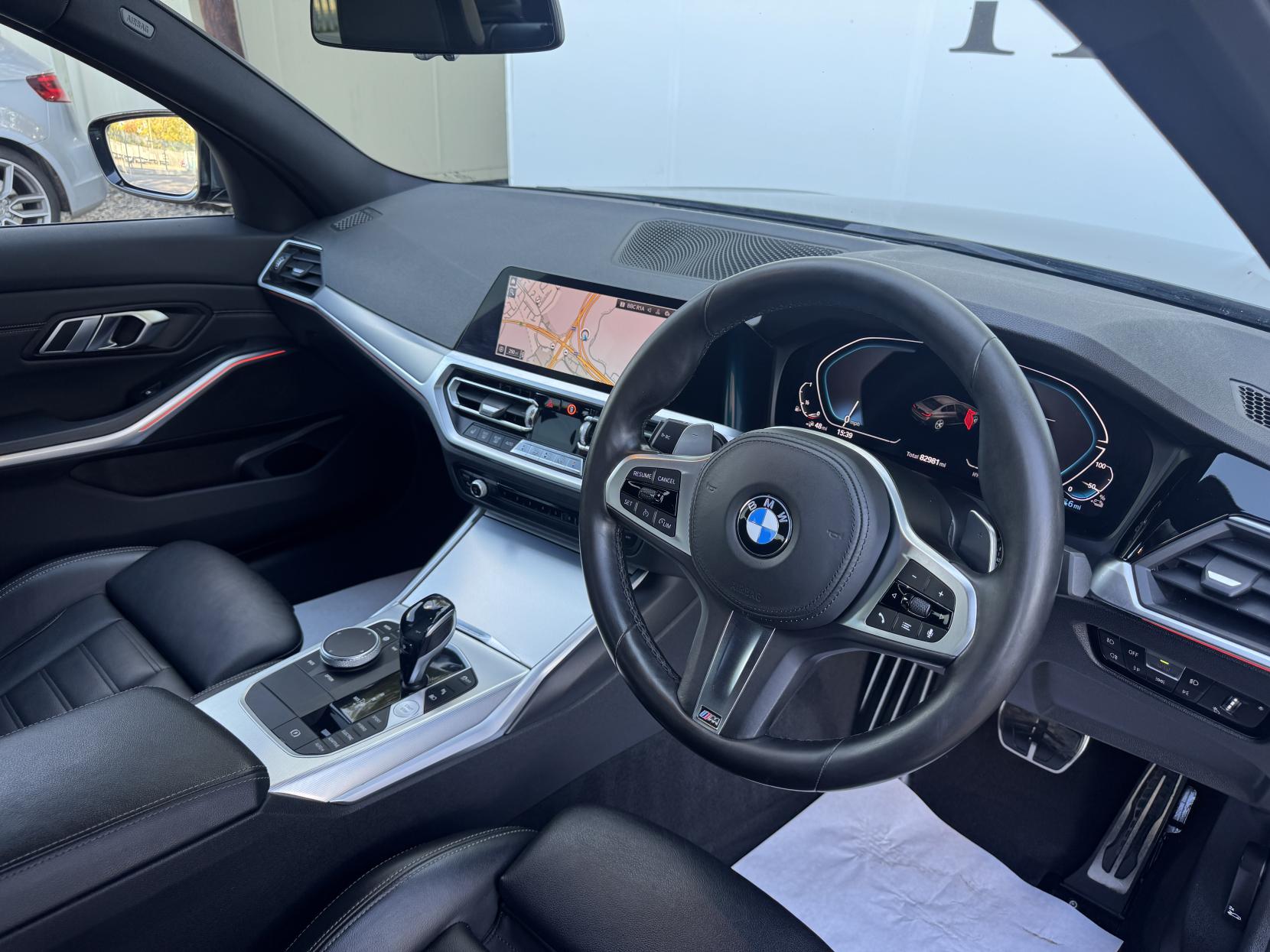 BMW 3 Series 2.0 330e 12kWh M Sport Saloon 4dr Petrol Plug-in Hybrid Auto Euro 6 (s/s) (292 ps)