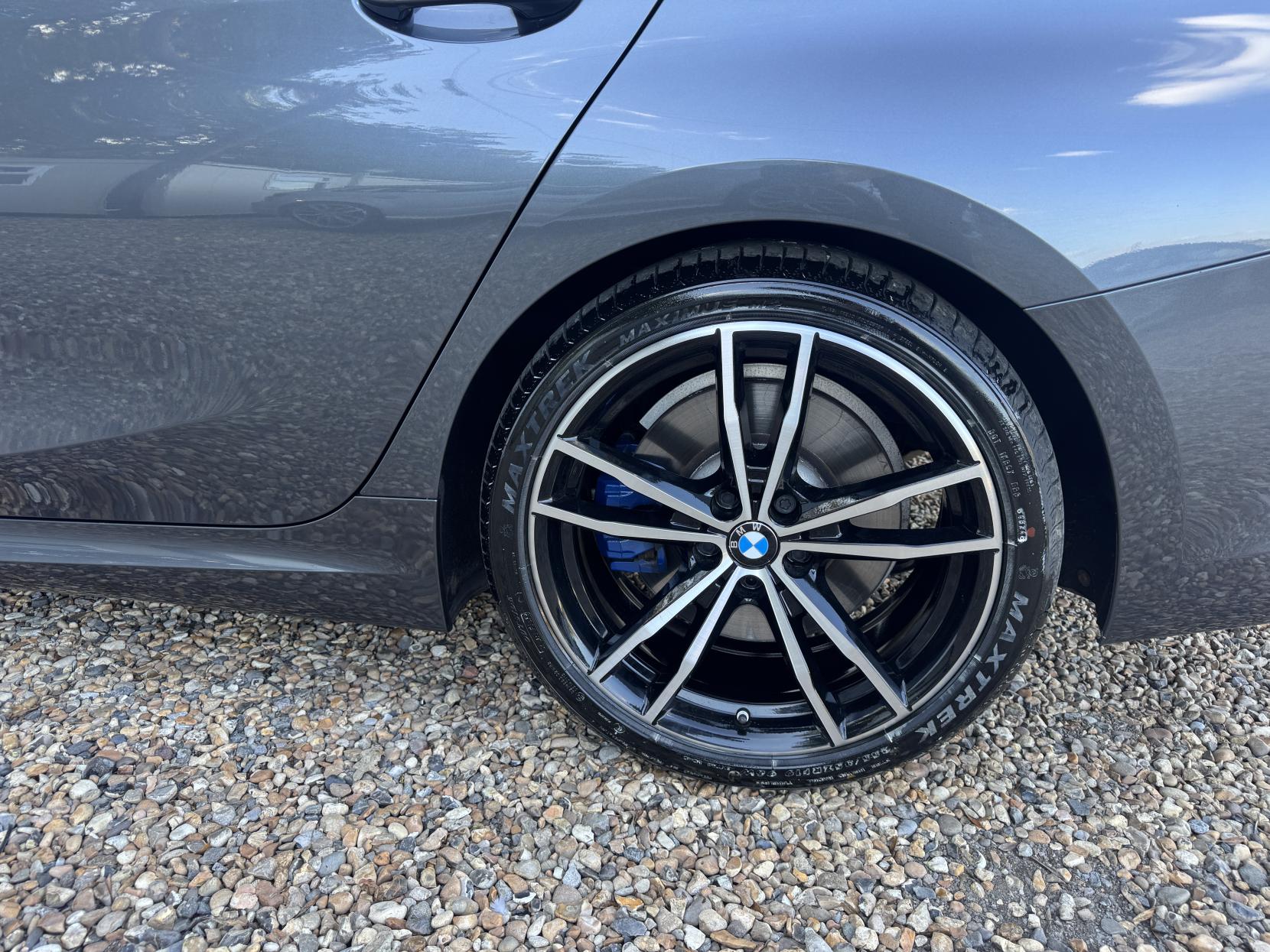 BMW 3 Series 2.0 330e 12kWh M Sport Saloon 4dr Petrol Plug-in Hybrid Auto Euro 6 (s/s) (292 ps)