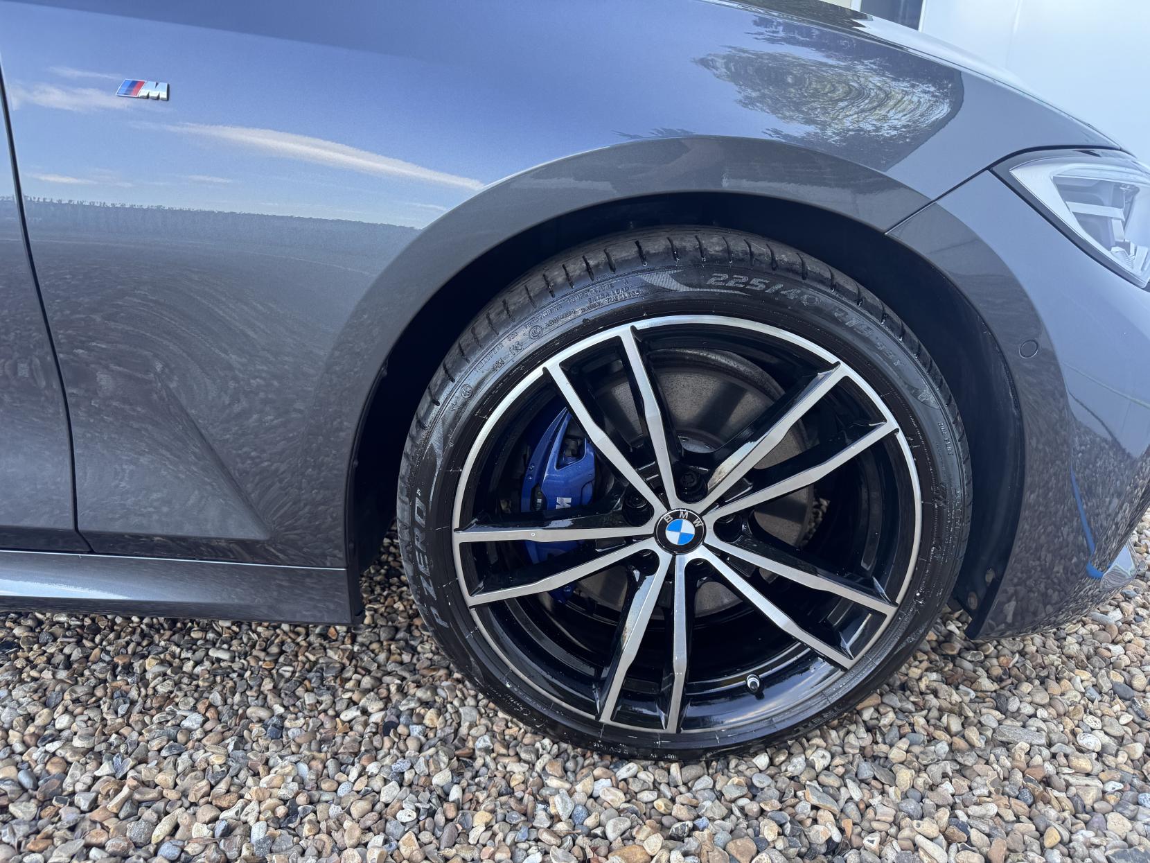 BMW 3 Series 2.0 330e 12kWh M Sport Saloon 4dr Petrol Plug-in Hybrid Auto Euro 6 (s/s) (292 ps)