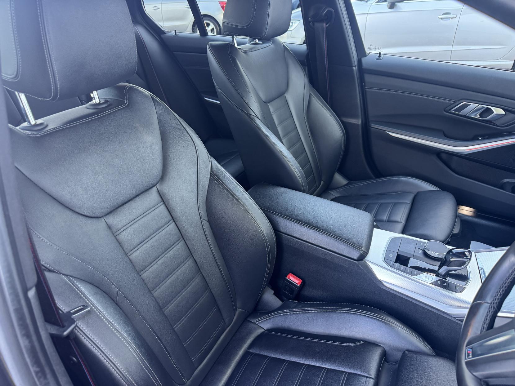 BMW 3 Series 2.0 330e 12kWh M Sport Saloon 4dr Petrol Plug-in Hybrid Auto Euro 6 (s/s) (292 ps)