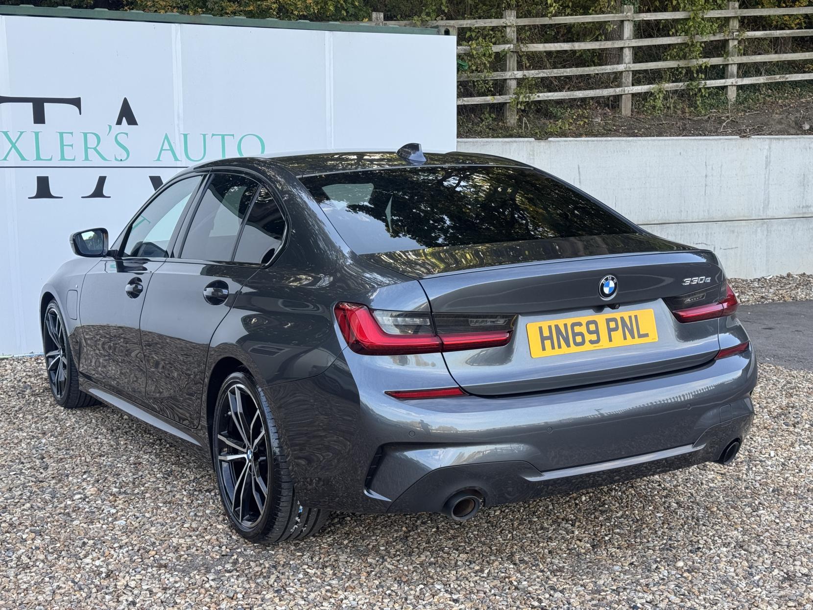 BMW 3 Series 2.0 330e 12kWh M Sport Saloon 4dr Petrol Plug-in Hybrid Auto Euro 6 (s/s) (292 ps)