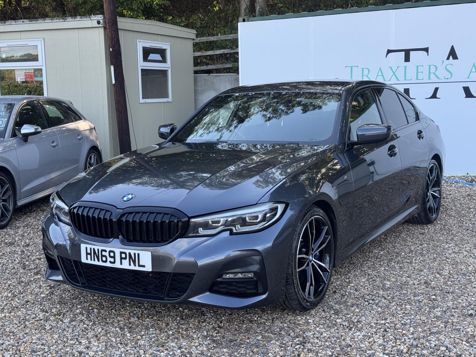 BMW 3 Series 2.0 330e 12kWh M Sport Saloon 4dr Petrol Plug-in Hybrid Auto Euro 6 (s/s) (292 ps)