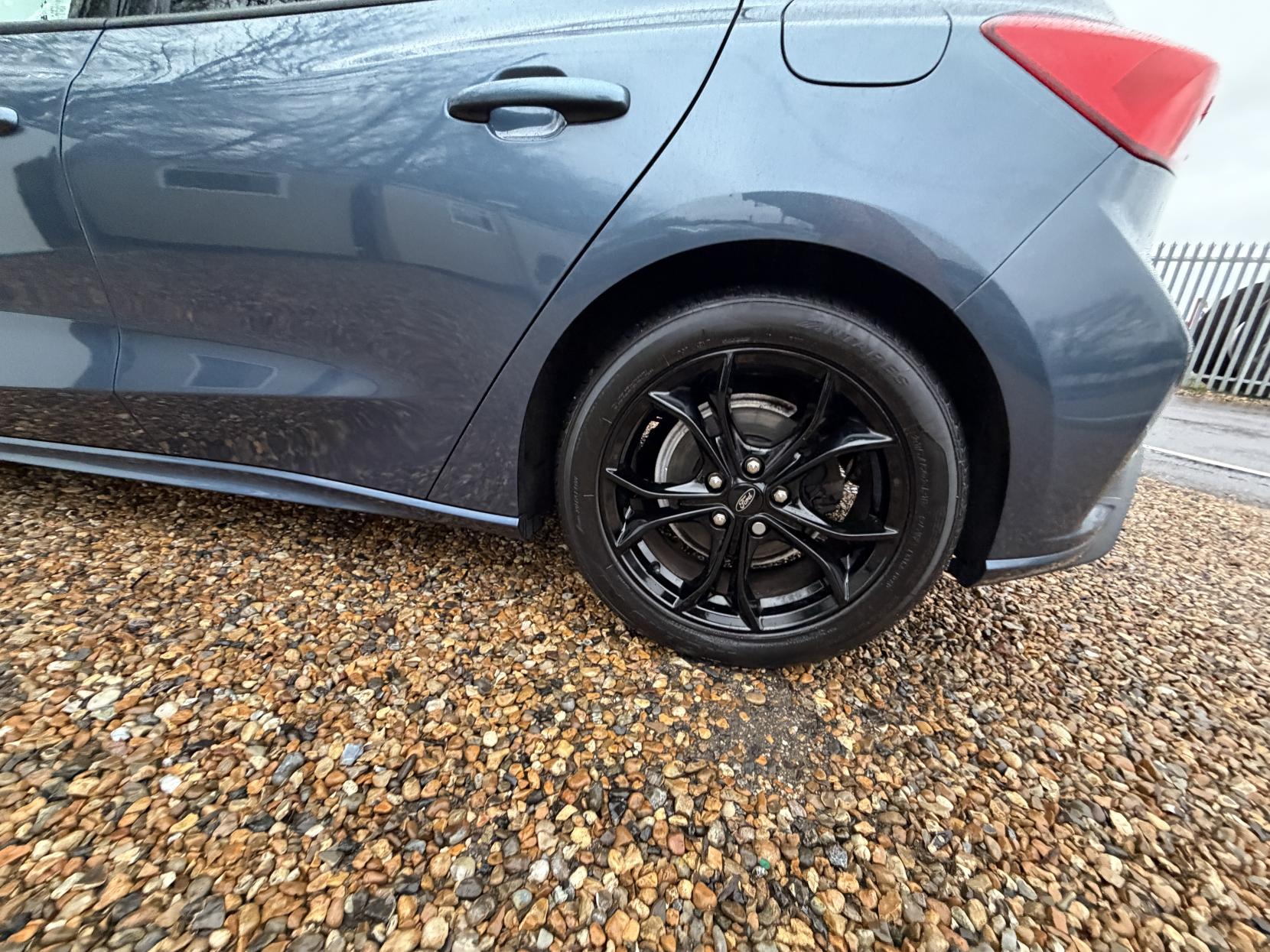 Ford Focus 1.0T EcoBoost ST-Line Hatchback 5dr Petrol Manual Euro 6 (s/s) (125 ps)