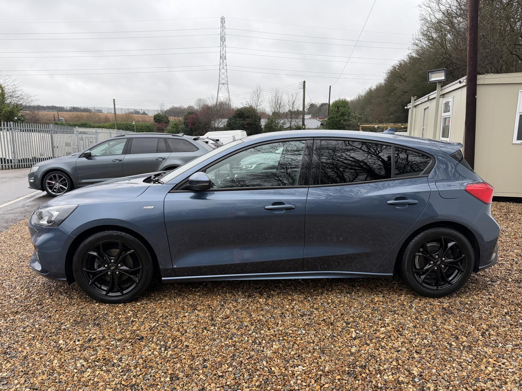 Ford Focus 1.0T EcoBoost ST-Line Hatchback 5dr Petrol Manual Euro 6 (s/s) (125 ps)