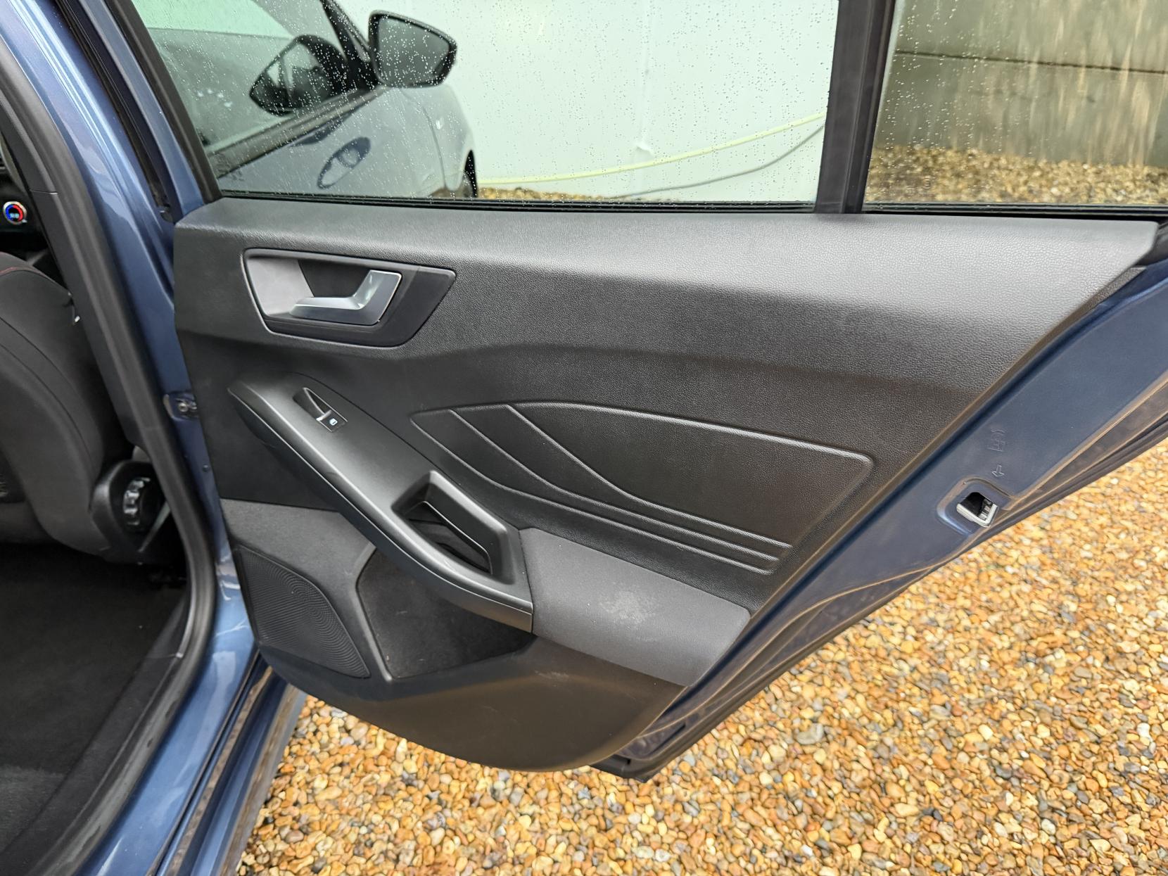 Ford Focus 1.0T EcoBoost ST-Line Hatchback 5dr Petrol Manual Euro 6 (s/s) (125 ps)