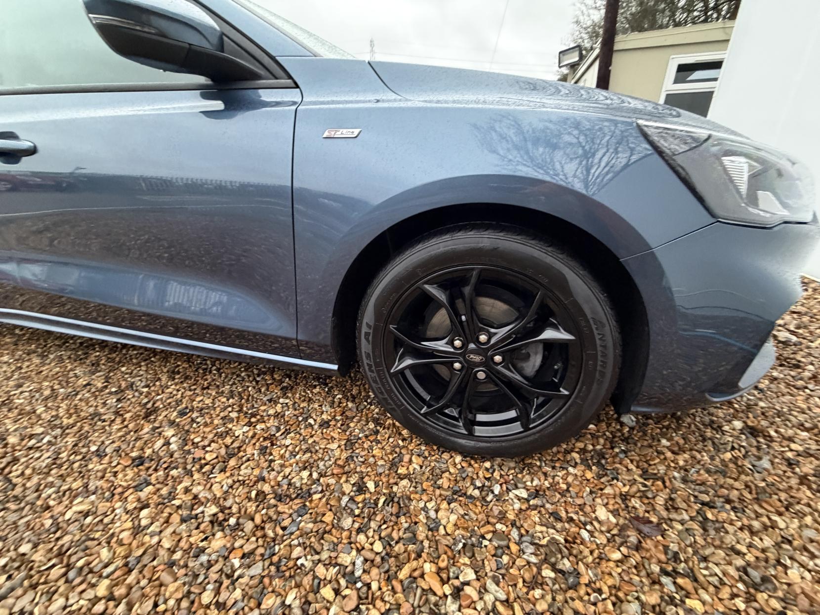 Ford Focus 1.0T EcoBoost ST-Line Hatchback 5dr Petrol Manual Euro 6 (s/s) (125 ps)