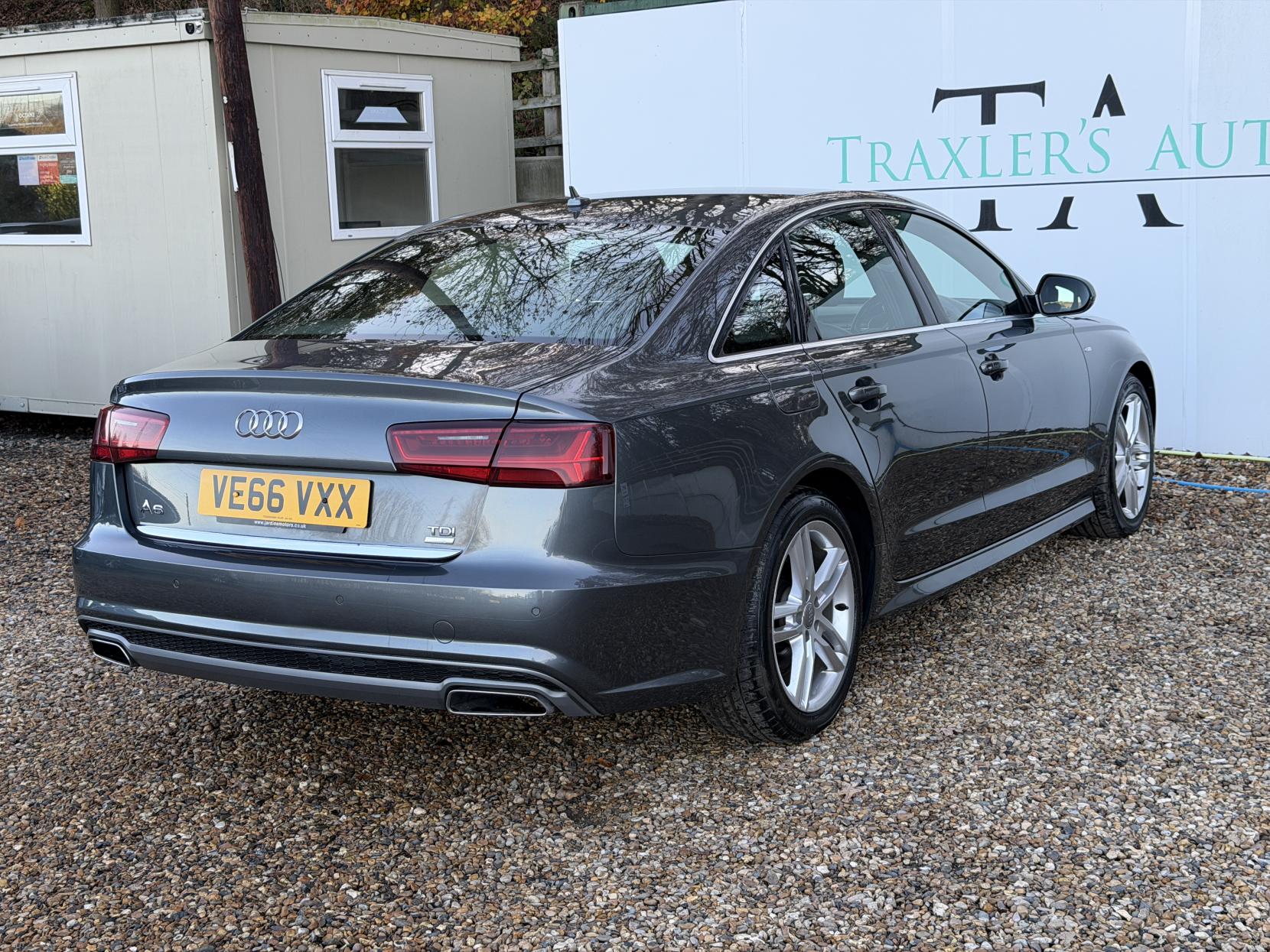 Audi A6 Saloon 2.0 TDI ultra S line Saloon 4dr Diesel S Tronic Euro 6 (s/s) (190 ps)