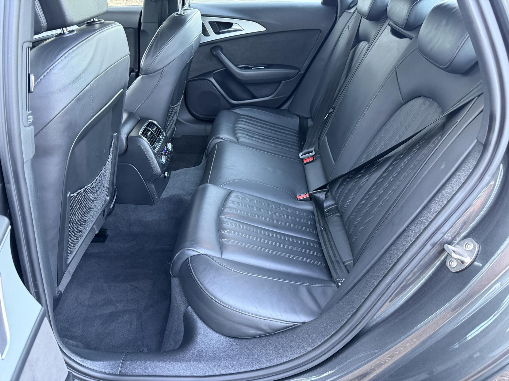 Audi A6 Saloon 2.0 TDI ultra S line Saloon 4dr Diesel S Tronic Euro 6 (s/s) (190 ps)