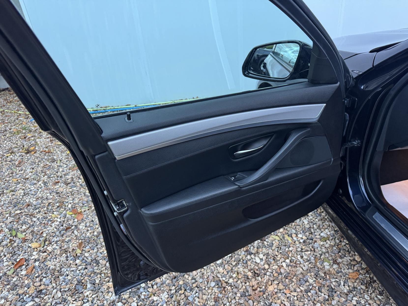 BMW 5 Series 2.0 520d M Sport Touring 5dr Diesel Auto Euro 6 (s/s) (184 ps)