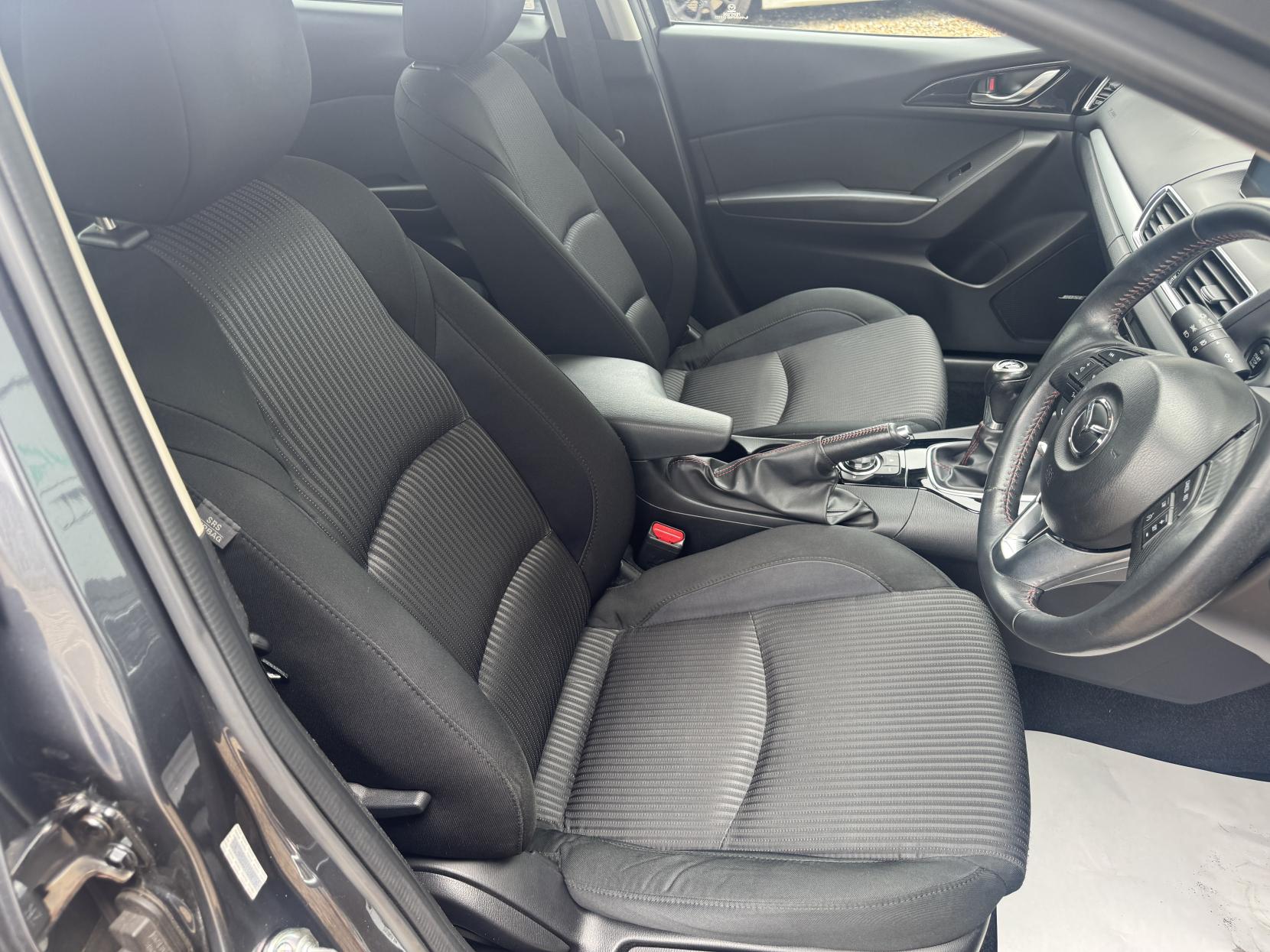 Mazda Mazda3 2.0 SKYACTIV-G Sport Nav Fastback 4dr Petrol Manual Euro 5 (s/s) (120 ps)