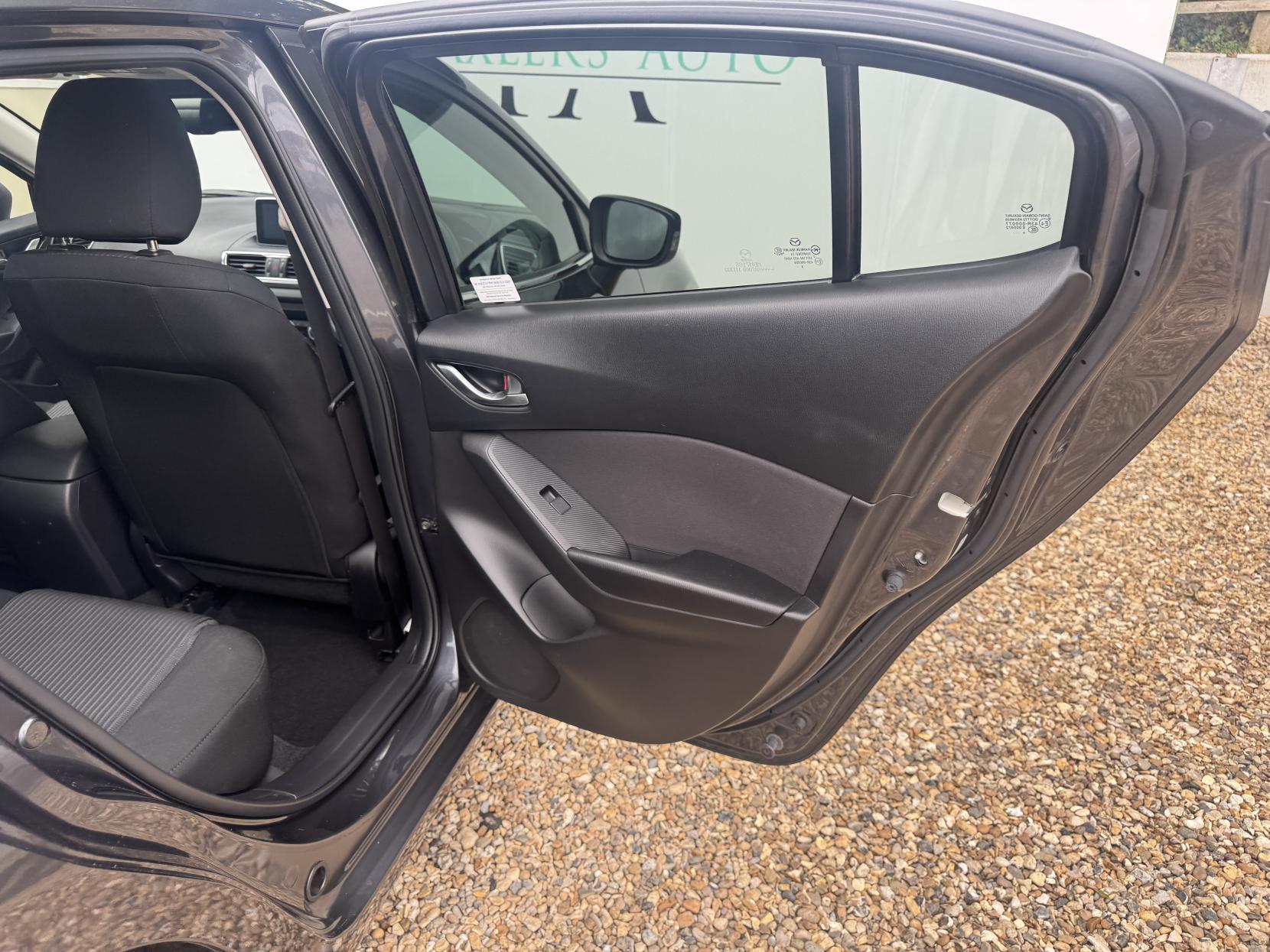 Mazda Mazda3 2.0 SKYACTIV-G Sport Nav Fastback 4dr Petrol Manual Euro 5 (s/s) (120 ps)