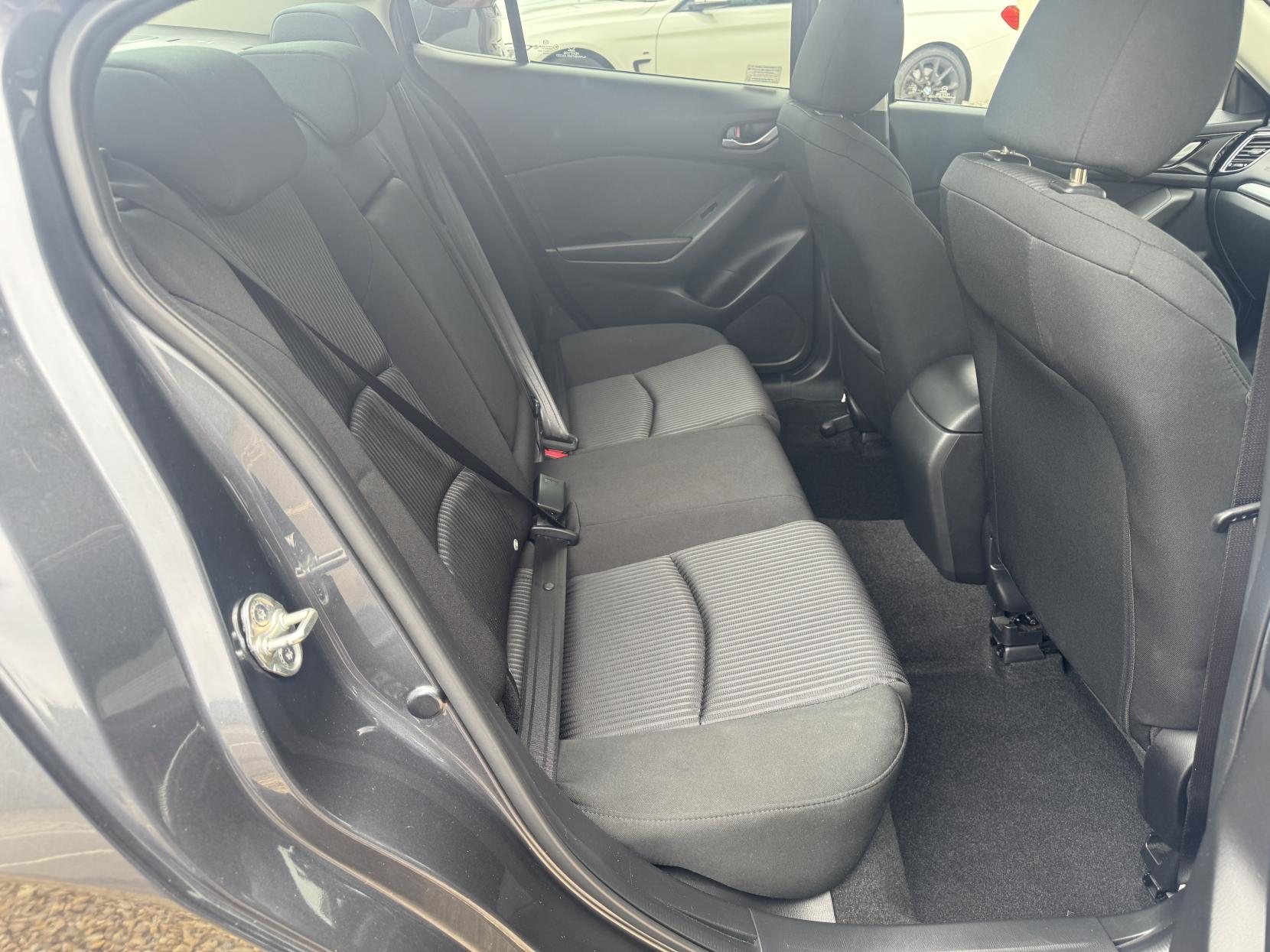 Mazda Mazda3 2.0 SKYACTIV-G Sport Nav Fastback 4dr Petrol Manual Euro 5 (s/s) (120 ps)