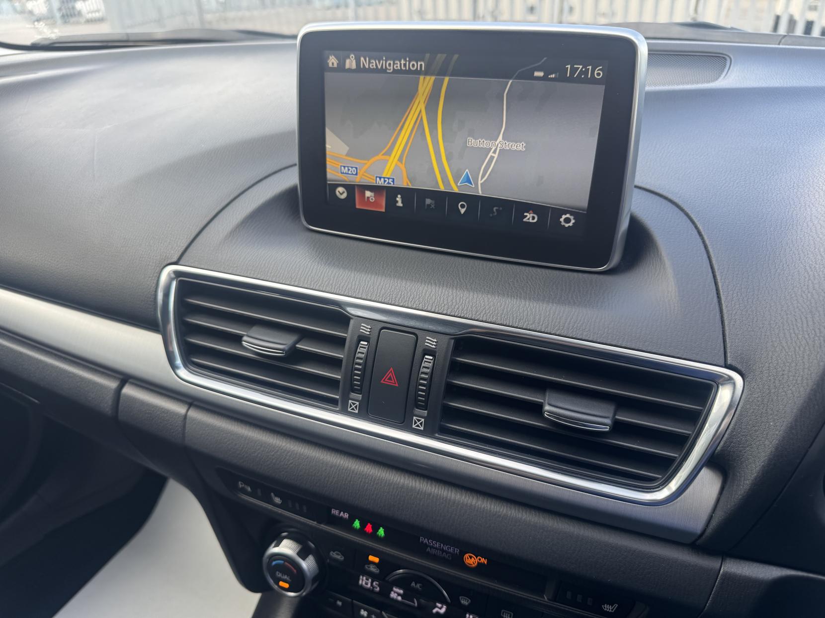 Mazda Mazda3 2.0 SKYACTIV-G Sport Nav Fastback 4dr Petrol Manual Euro 5 (s/s) (120 ps)