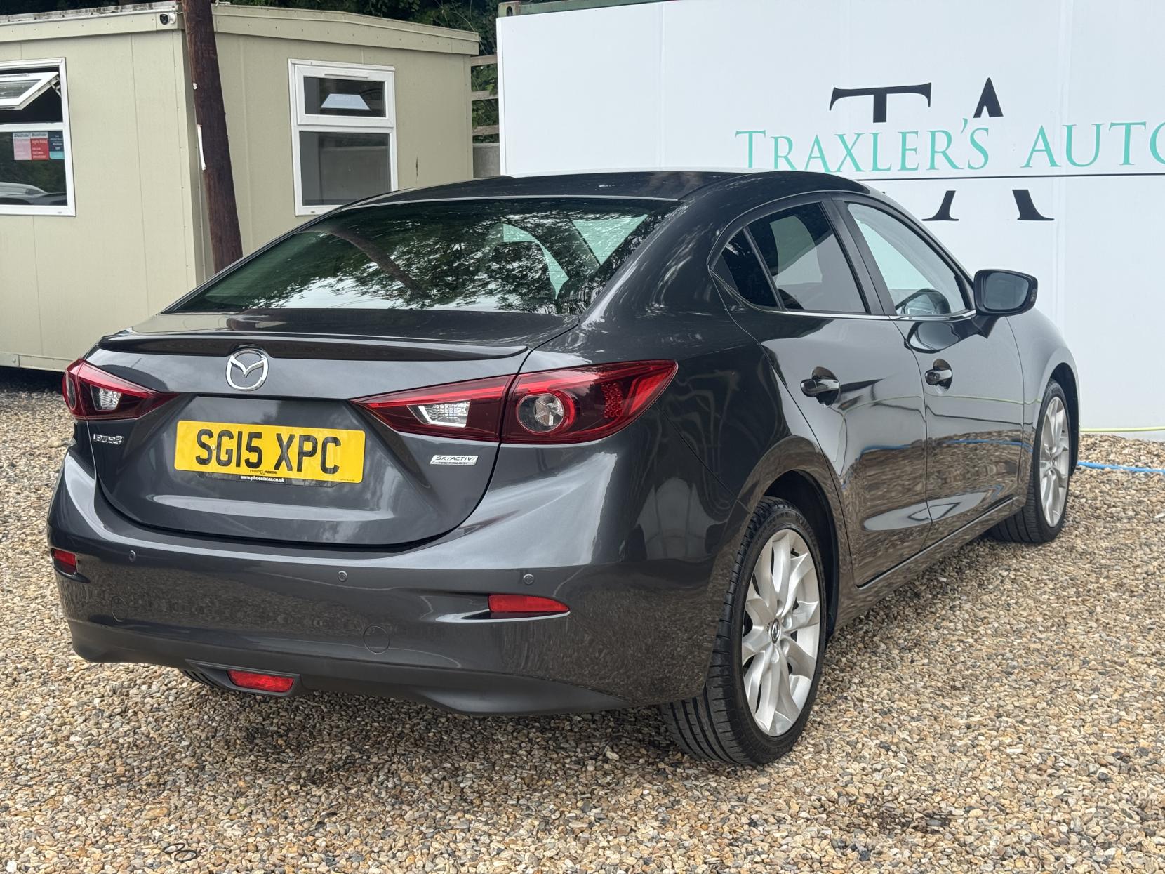 Mazda Mazda3 2.0 SKYACTIV-G Sport Nav Fastback 4dr Petrol Manual Euro 5 (s/s) (120 ps)