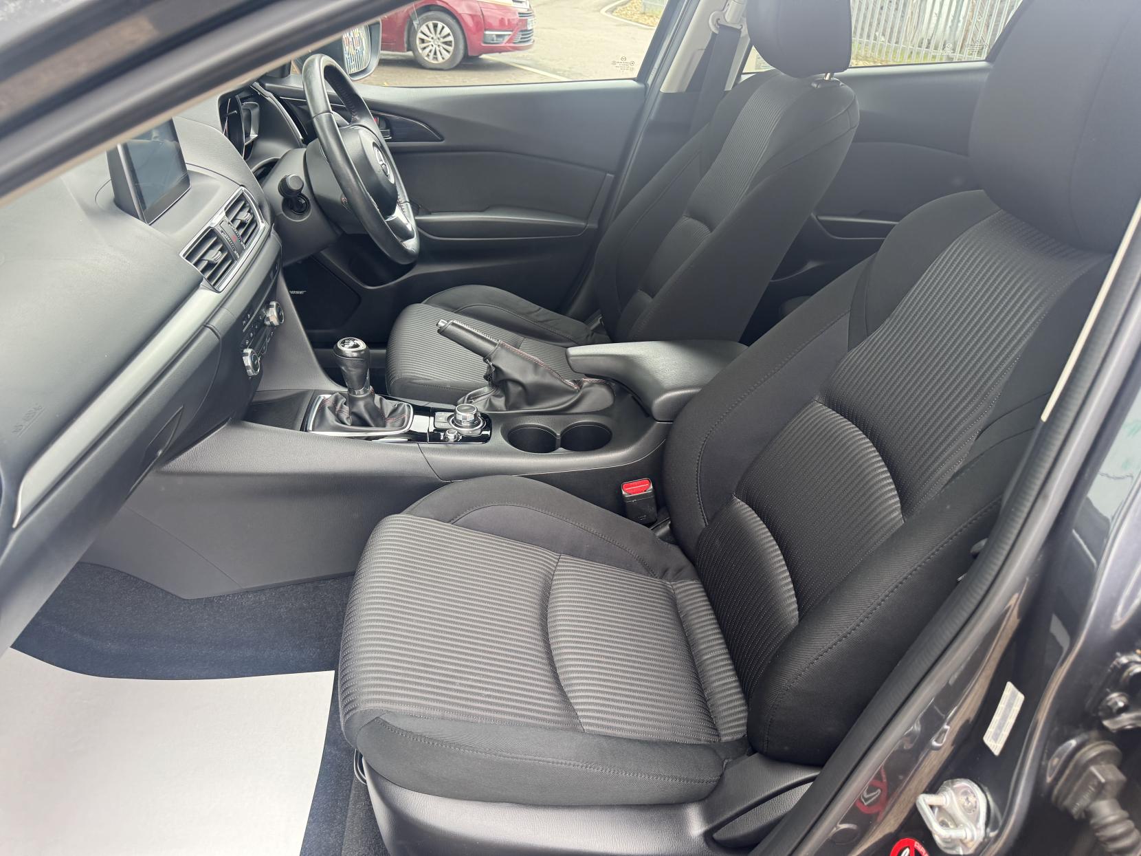 Mazda Mazda3 2.0 SKYACTIV-G Sport Nav Fastback 4dr Petrol Manual Euro 5 (s/s) (120 ps)