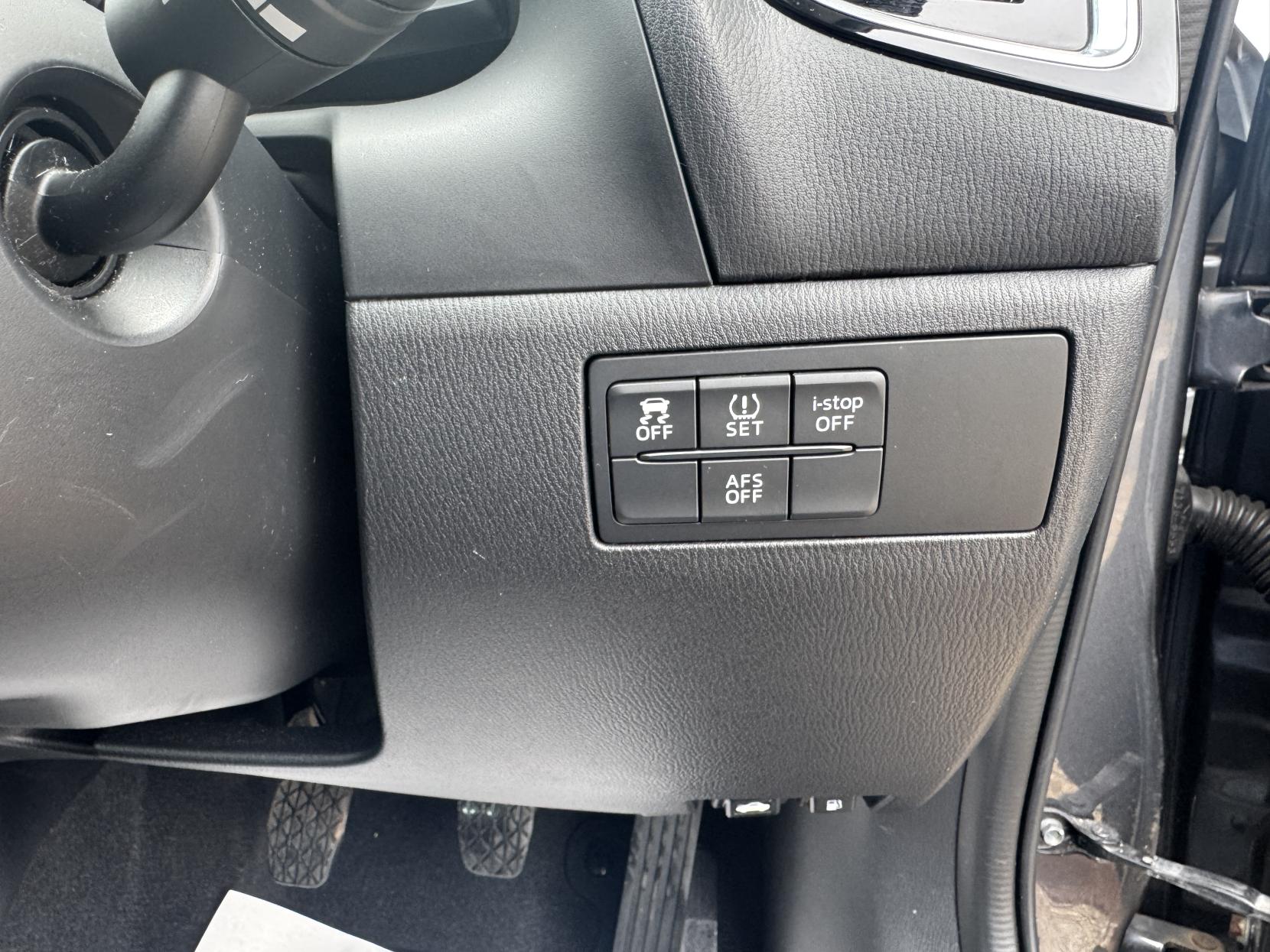 Mazda Mazda3 2.0 SKYACTIV-G Sport Nav Fastback 4dr Petrol Manual Euro 5 (s/s) (120 ps)