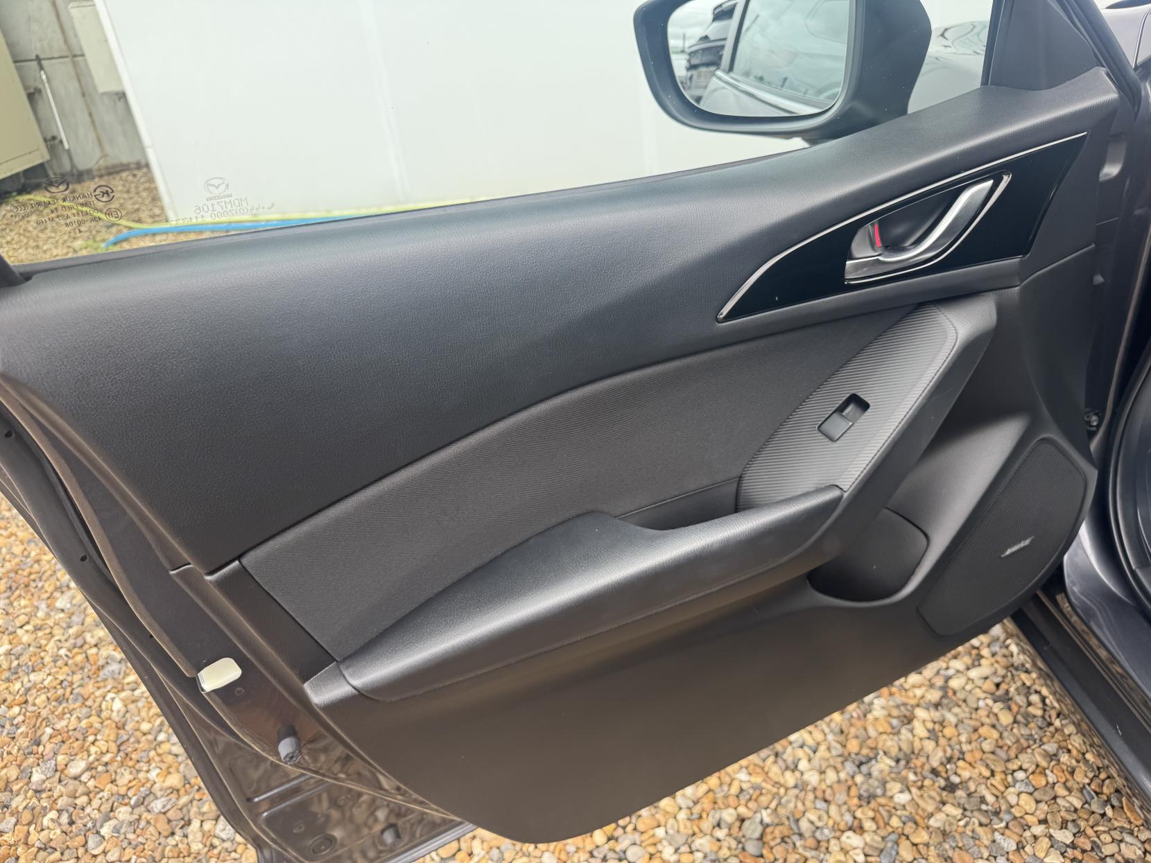 Mazda Mazda3 2.0 SKYACTIV-G Sport Nav Fastback 4dr Petrol Manual Euro 5 (s/s) (120 ps)