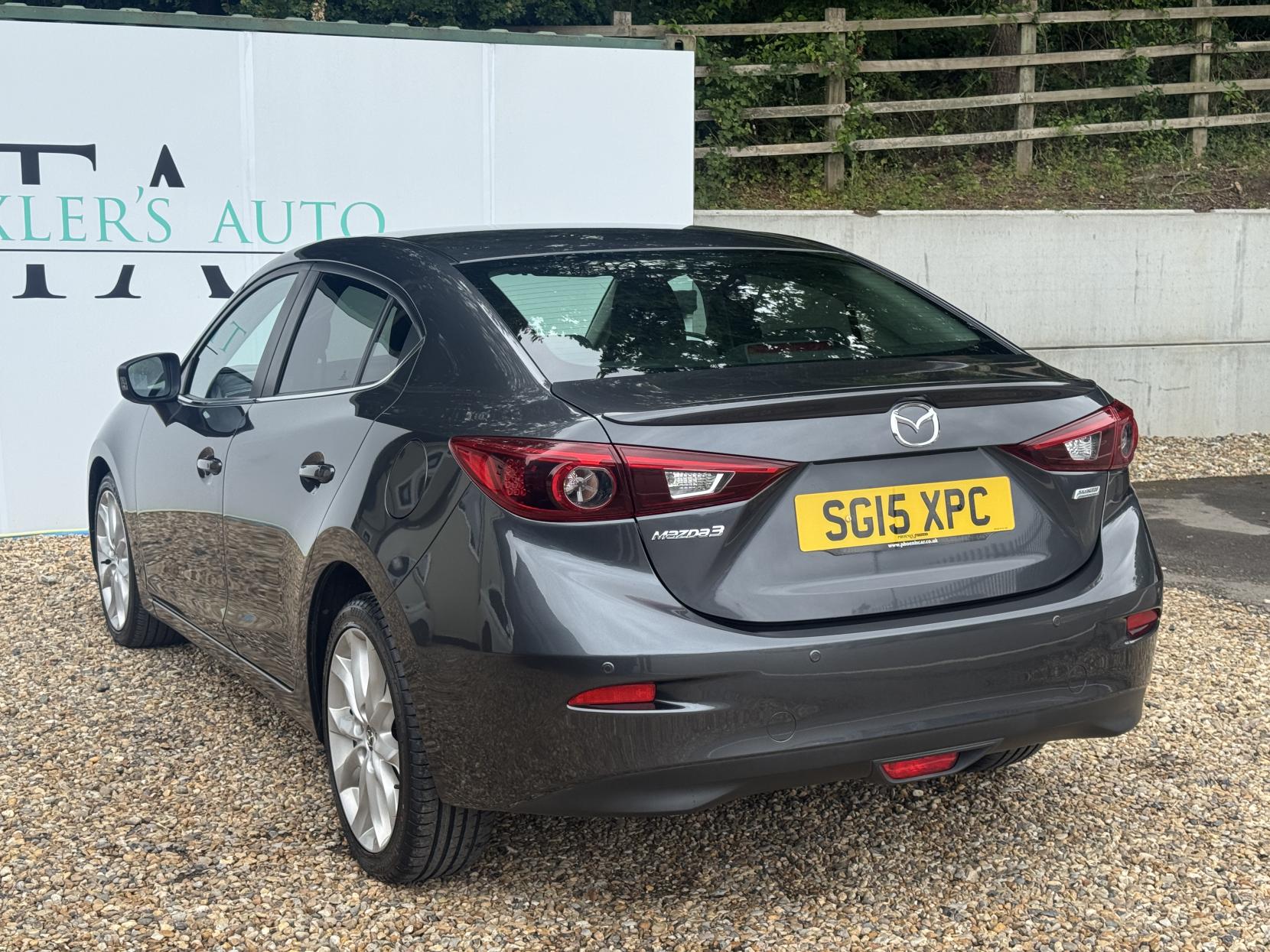 Mazda Mazda3 2.0 SKYACTIV-G Sport Nav Fastback 4dr Petrol Manual Euro 5 (s/s) (120 ps)