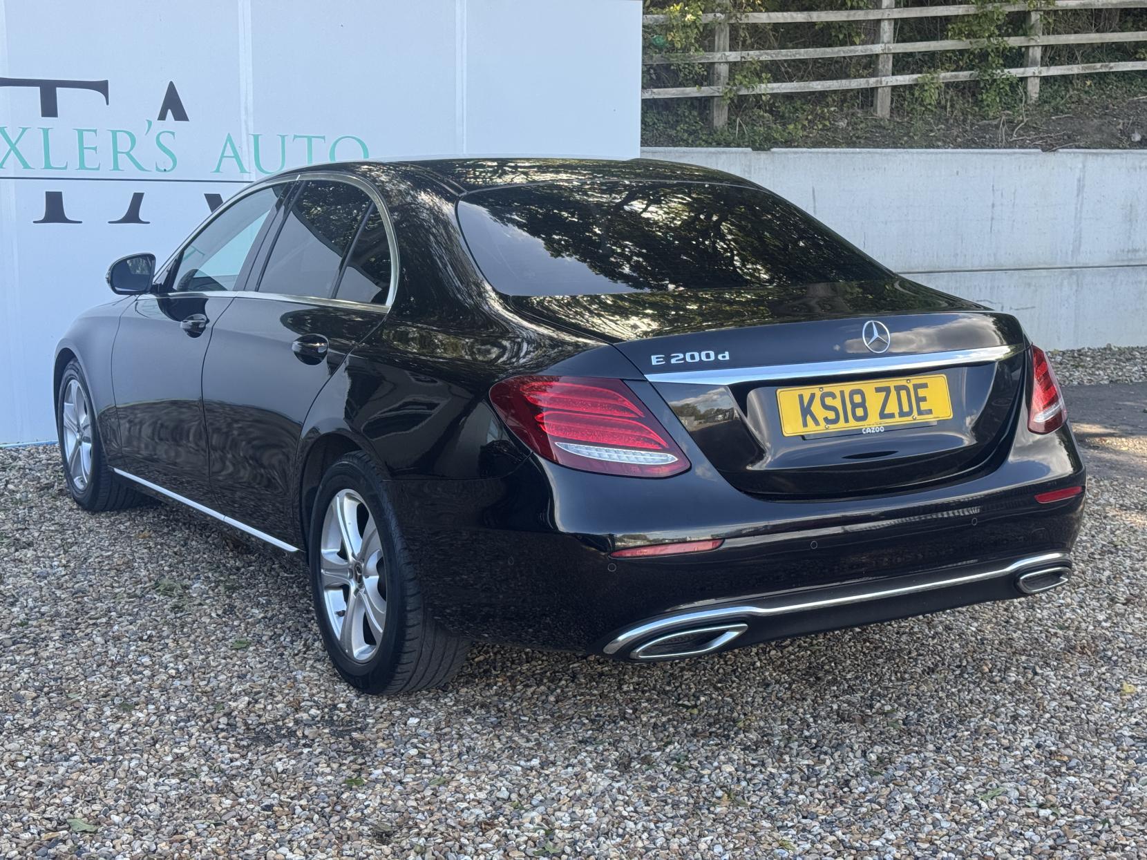 Mercedes-Benz E Class 2.0 E200d SE Saloon 4dr Diesel G-Tronic+ Euro 6 (s/s) (150 ps)