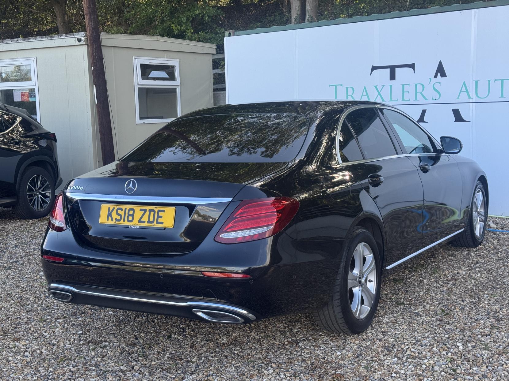 Mercedes-Benz E Class 2.0 E200d SE Saloon 4dr Diesel G-Tronic+ Euro 6 (s/s) (150 ps)