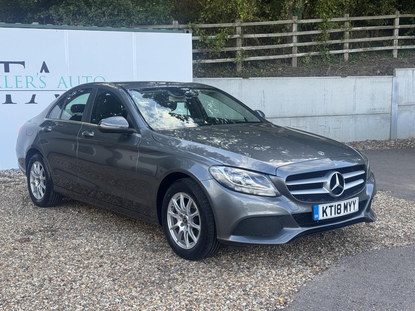 Mercedes-Benz C Class 2.0 C200 SE Saloon 4dr Petrol G-Tronic+ Euro 6 (s/s) (184 ps)
