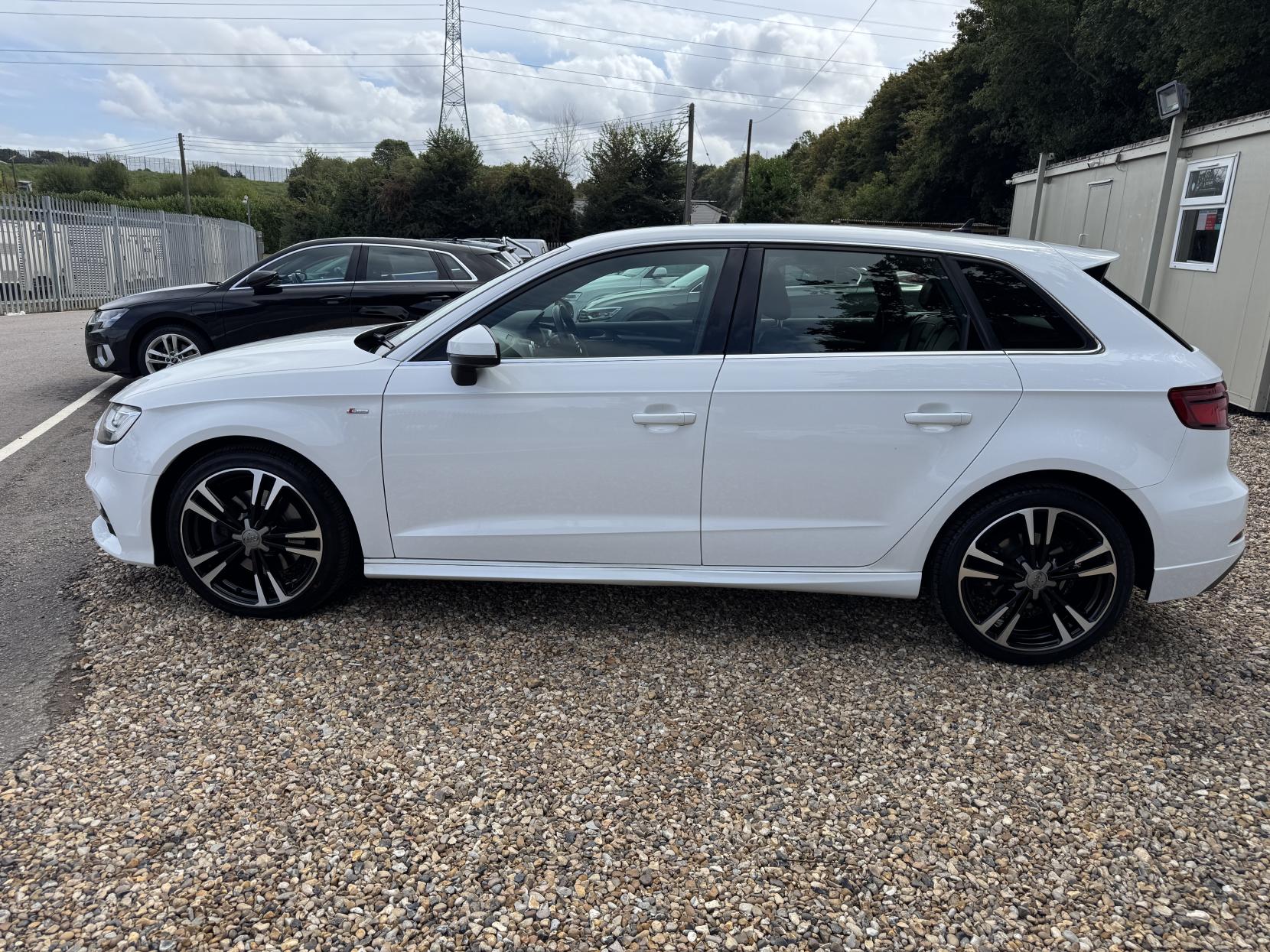 Audi A3 2.0 TDI 35 S line Sportback 5dr Diesel S Tronic Euro 6 (s/s) (150 ps)