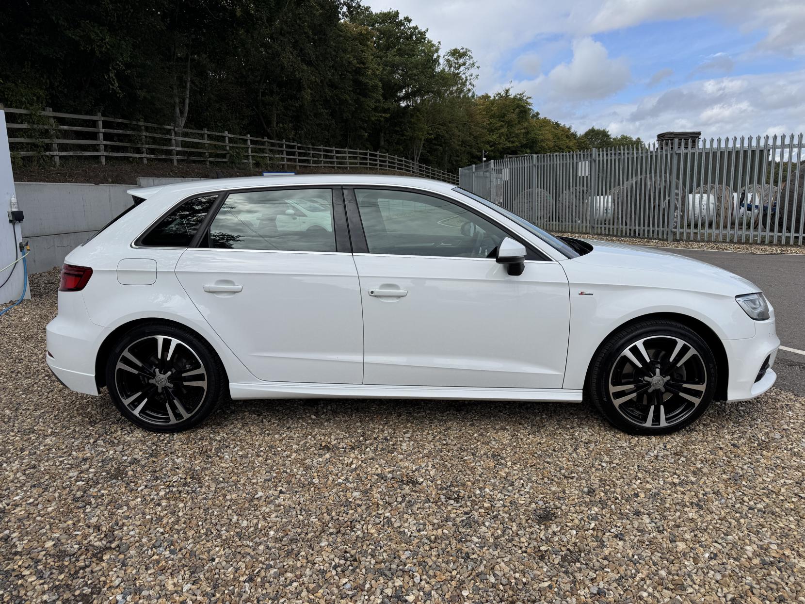 Audi A3 2.0 TDI 35 S line Sportback 5dr Diesel S Tronic Euro 6 (s/s) (150 ps)