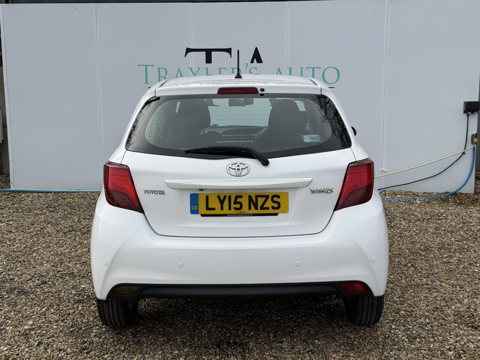 Toyota Yaris 1.33 Dual VVT-i Icon Hatchback 5dr Petrol Manual Euro 5 Euro 5 (99 ps)