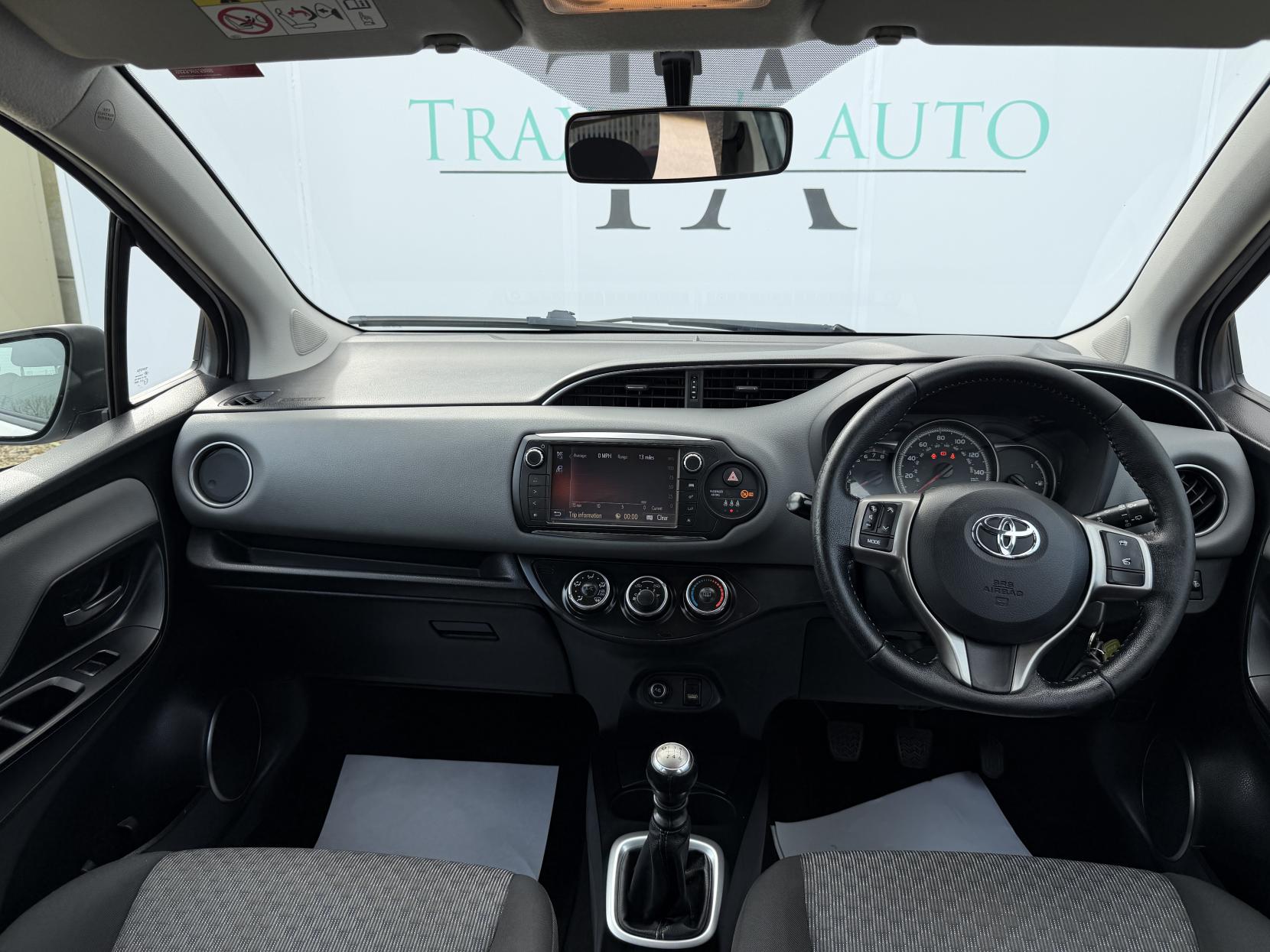 Toyota Yaris 1.33 Dual VVT-i Icon Hatchback 5dr Petrol Manual Euro 5 Euro 5 (99 ps)