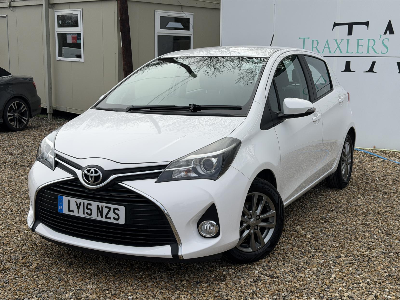 Toyota Yaris 1.33 Dual VVT-i Icon Hatchback 5dr Petrol Manual Euro 5 Euro 5 (99 ps)