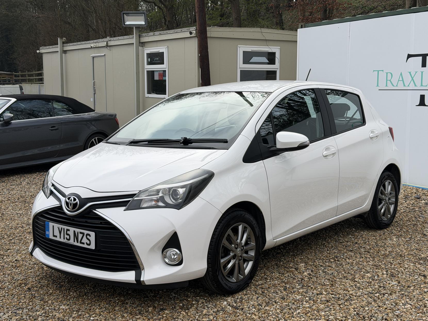 Toyota Yaris 1.33 Dual VVT-i Icon Hatchback 5dr Petrol Manual Euro 5 Euro 5 (99 ps)