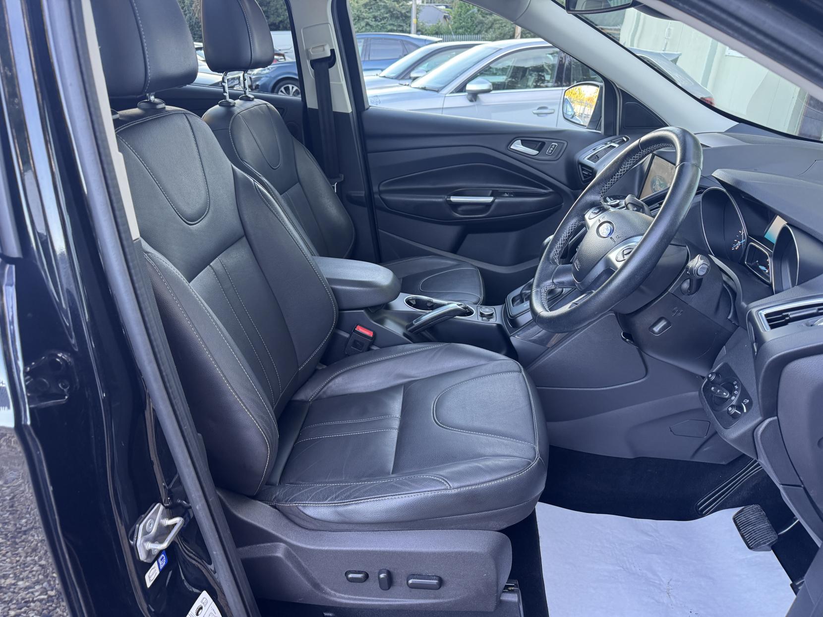 Ford Kuga 2.0 TDCi Titanium X Sport SUV 5dr Diesel Powershift AWD Euro 6 (s/s) (180 ps)