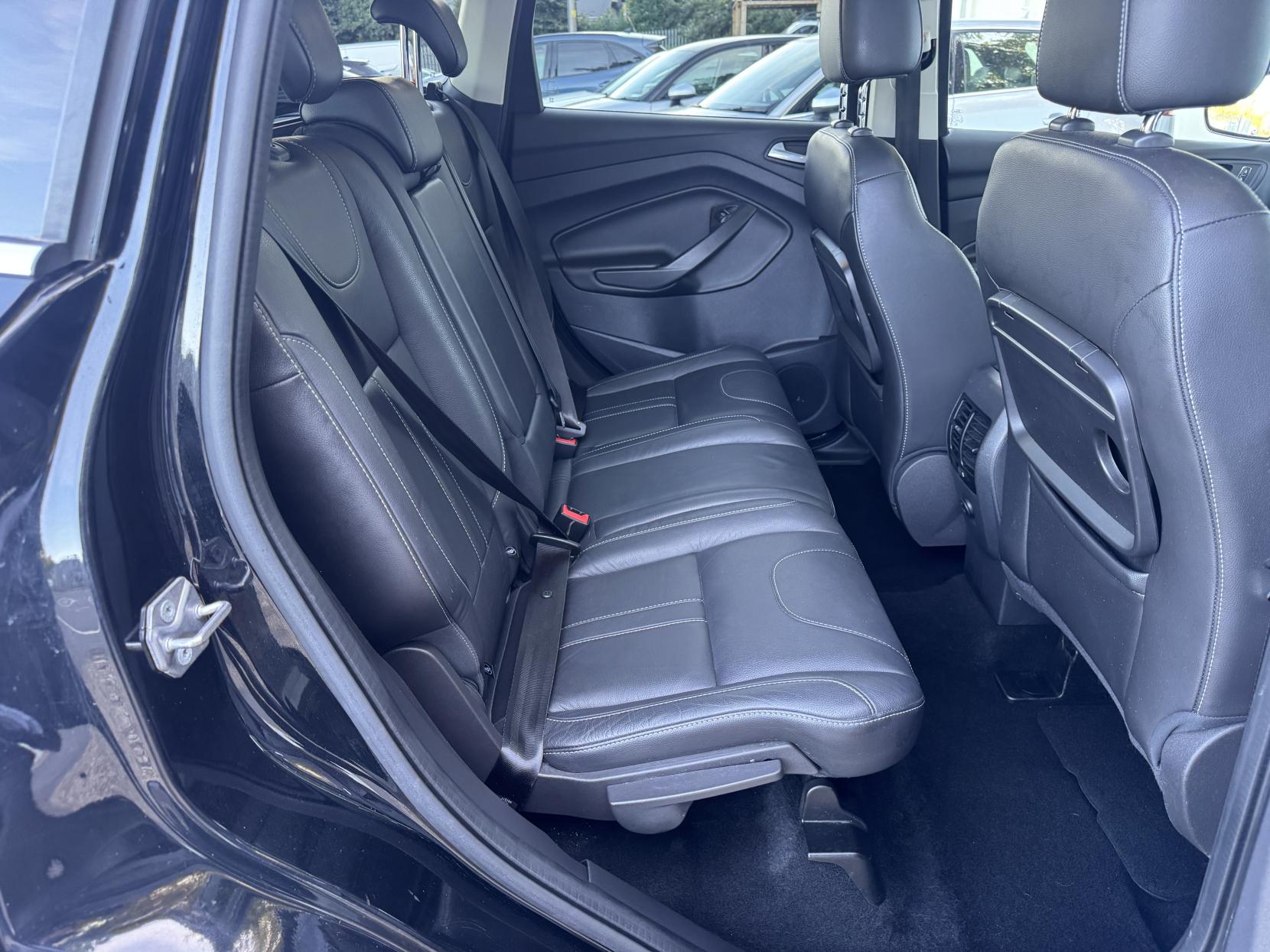 Ford Kuga 2.0 TDCi Titanium X Sport SUV 5dr Diesel Powershift AWD Euro 6 (s/s) (180 ps)