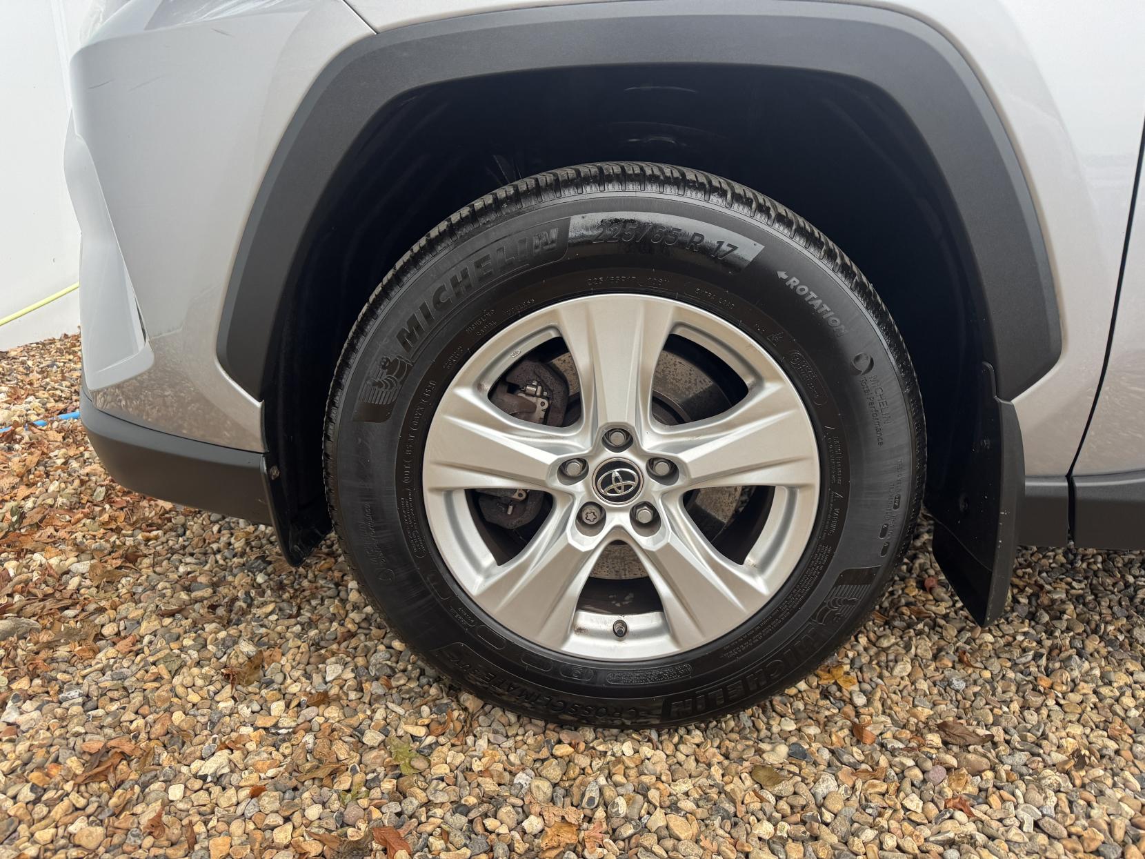 Toyota RAV4 2.5 VVT-h Icon SUV 5dr Petrol Hybrid CVT Euro 6 (s/s) (218 ps)